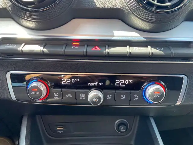 Audi Q2 view 14