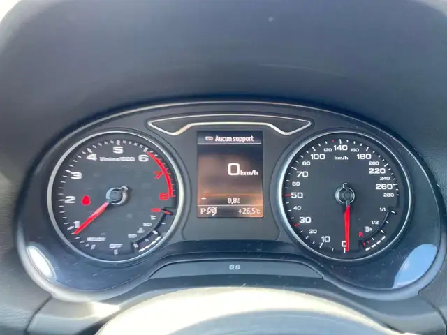 Audi Q2 view 9
