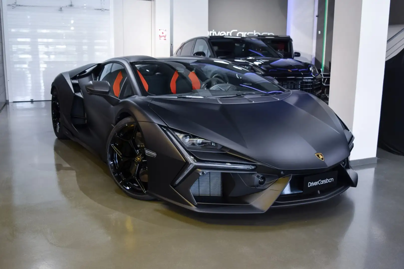Lamborghini Revuelto Negro - 2