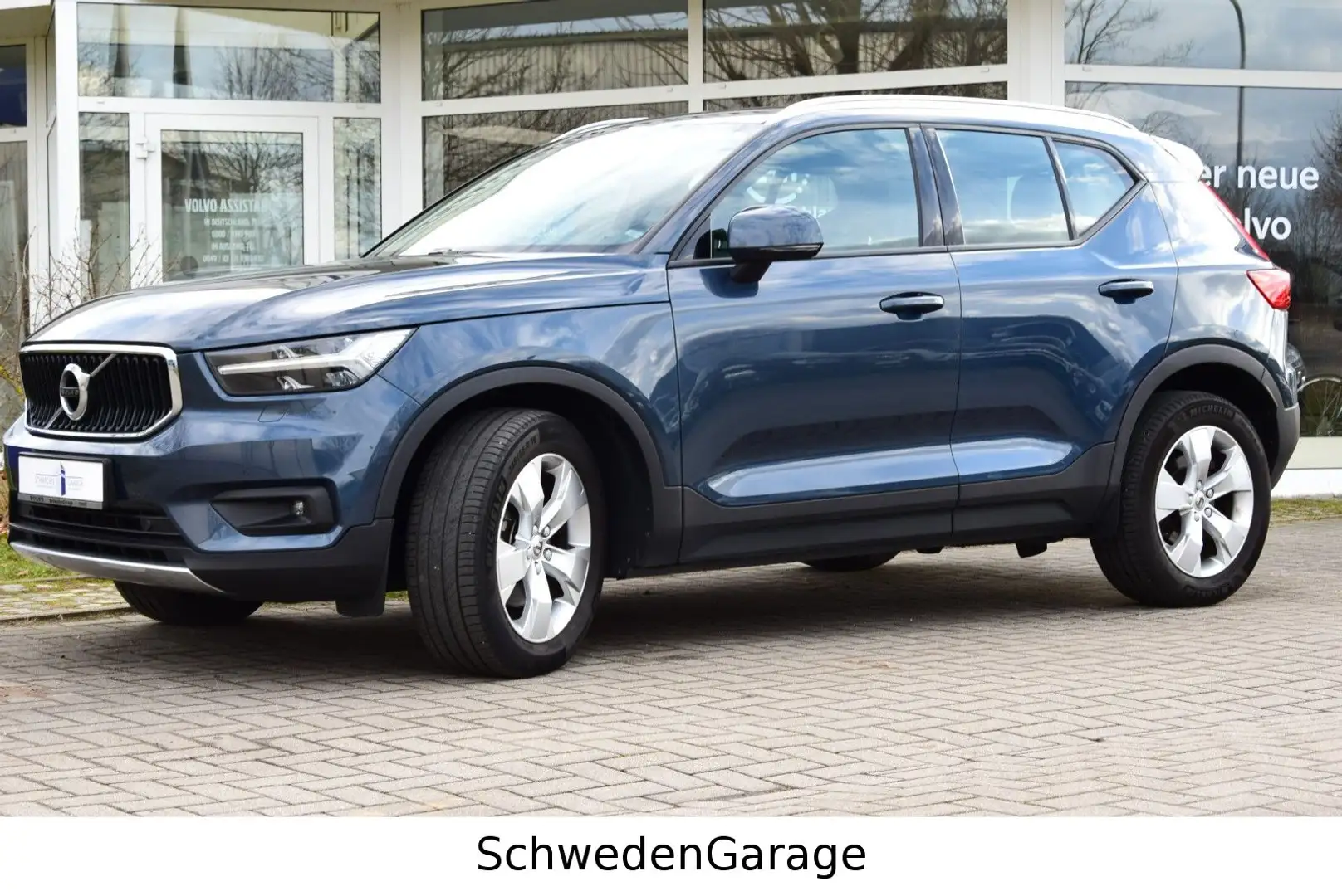Volvo XC40 B4 Momentum Pro PilotAssist/RFK/AHK Blau - 2