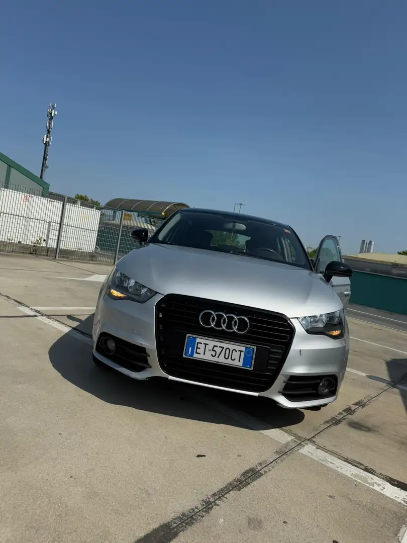 Audi A1 Sportback 1.2 tfsi S Line Edition - 2