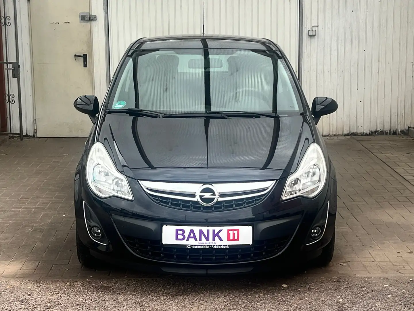 Opel Corsa Satellite 1,4 Schwarz - 2