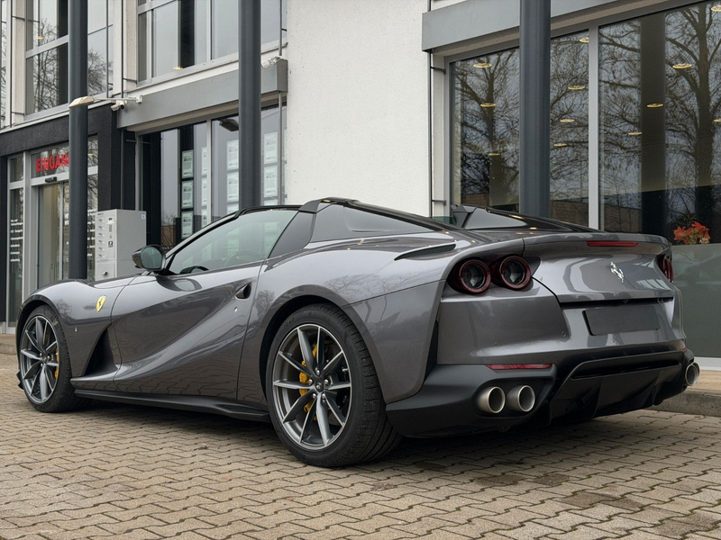 Ferrari 812 GTS / 1. HD/ DE/ RACING/ LIFT/ LED LENKRAD — photo 11