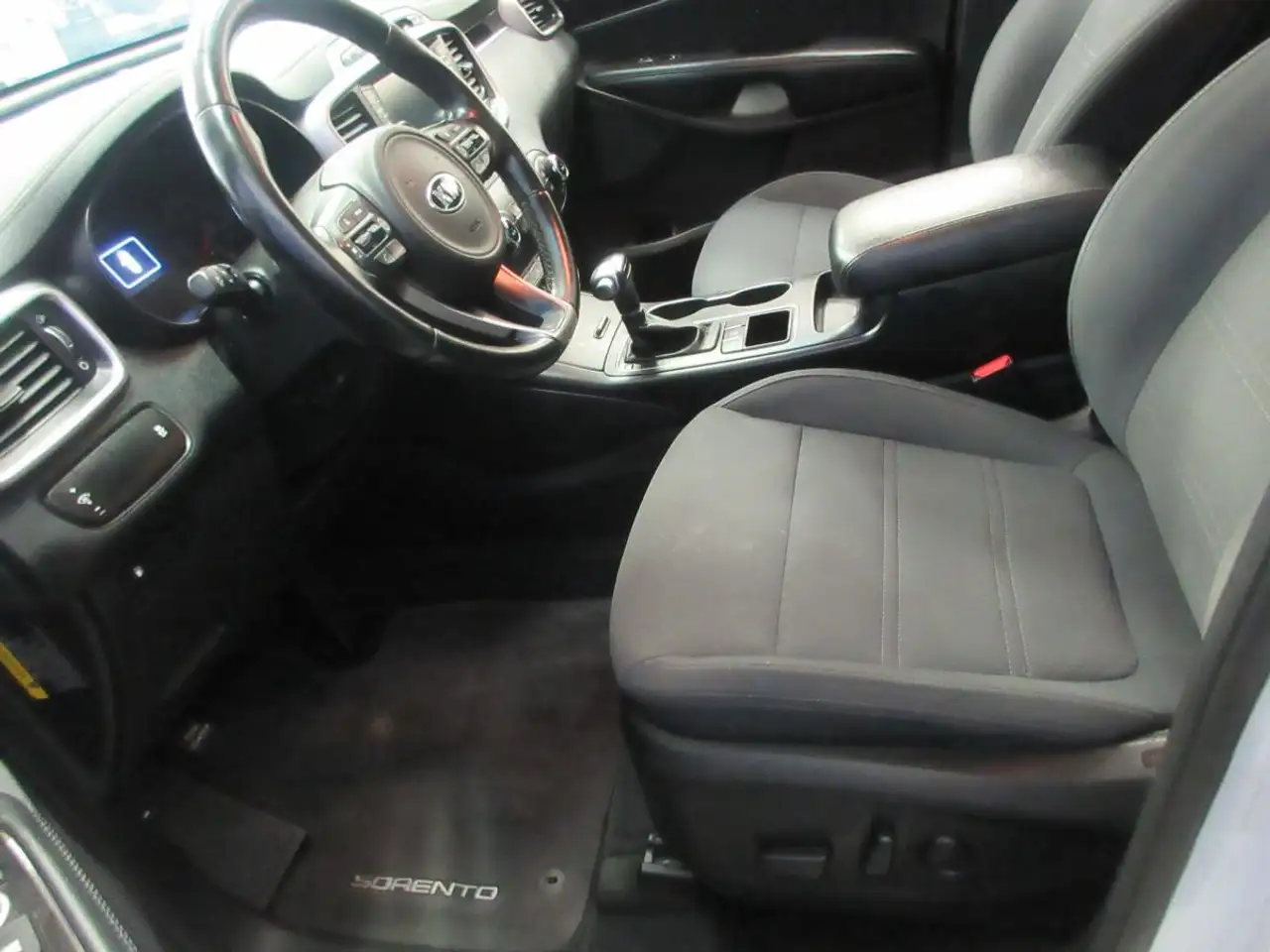 Kia Sorento снимка Kia Sorento