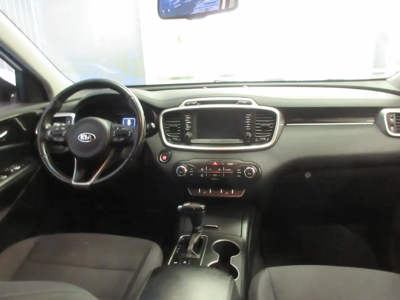 Kia Sorento снимка Kia Sorento