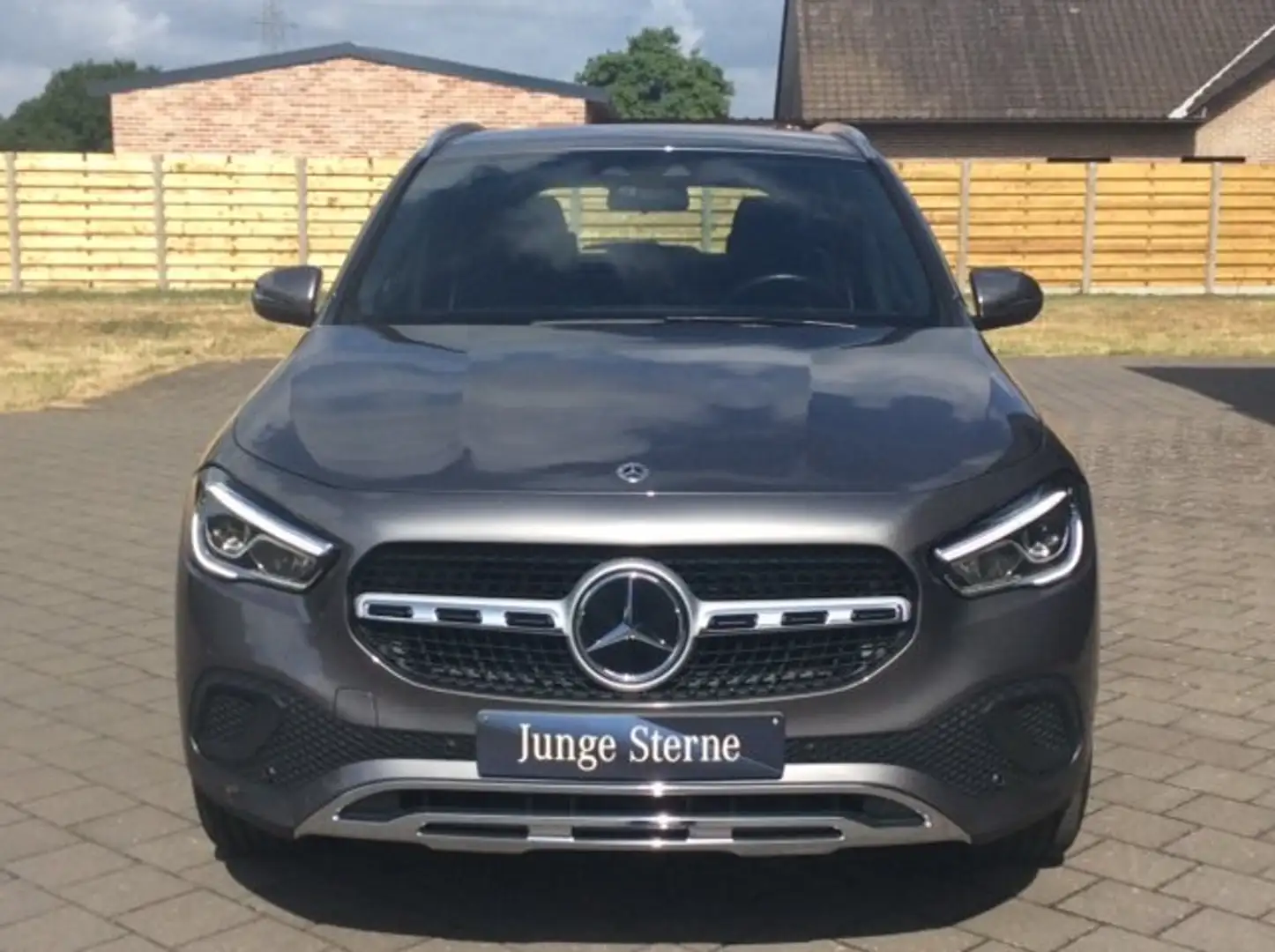 Mercedes-Benz GLA 180 Elektr. koffer*Camera*LED*Verwarmde zetels voor Gris - 2