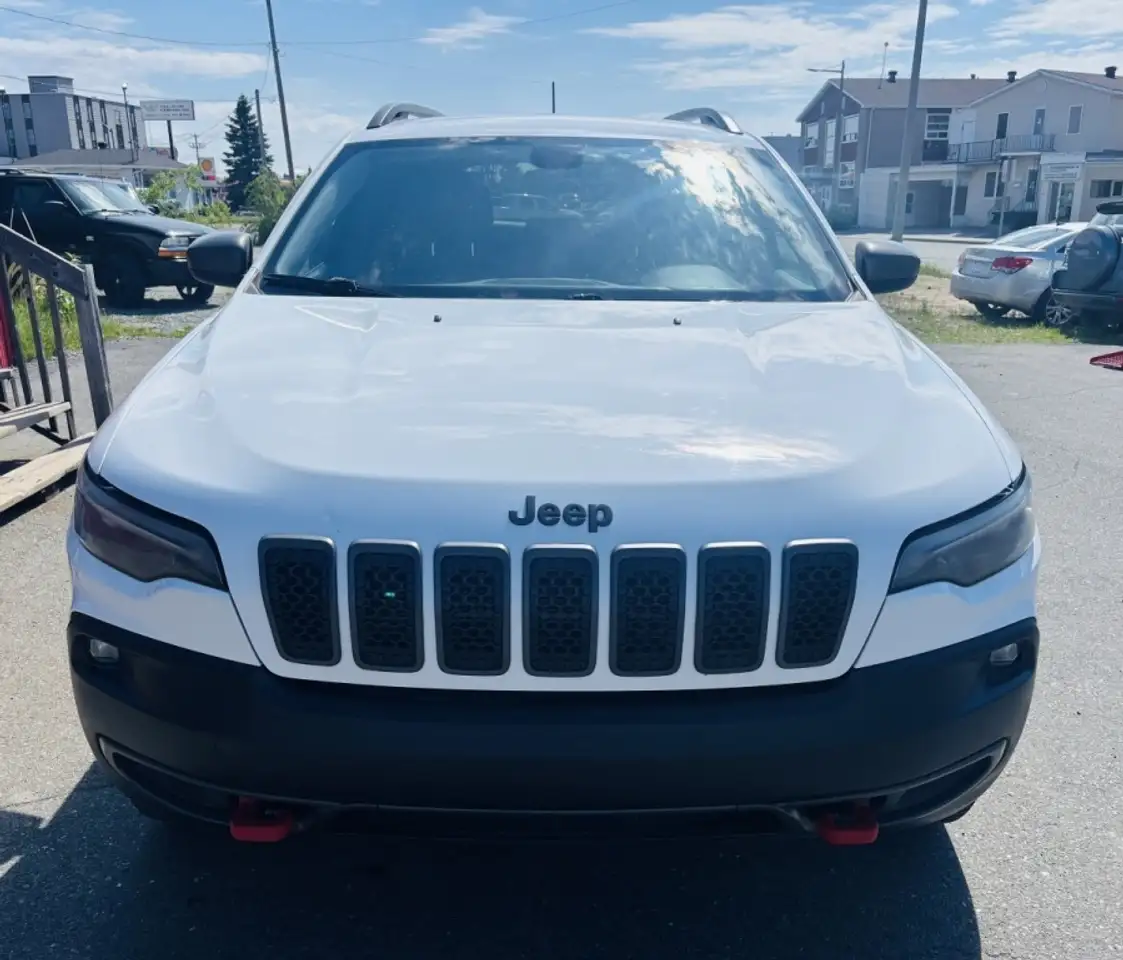 Jeep Cherokee снимка Jeep Cherokee