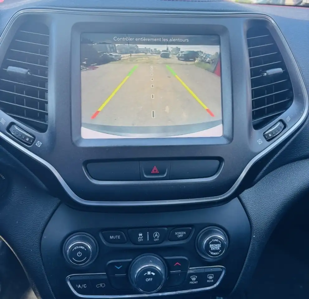 Jeep Cherokee снимка Jeep Cherokee