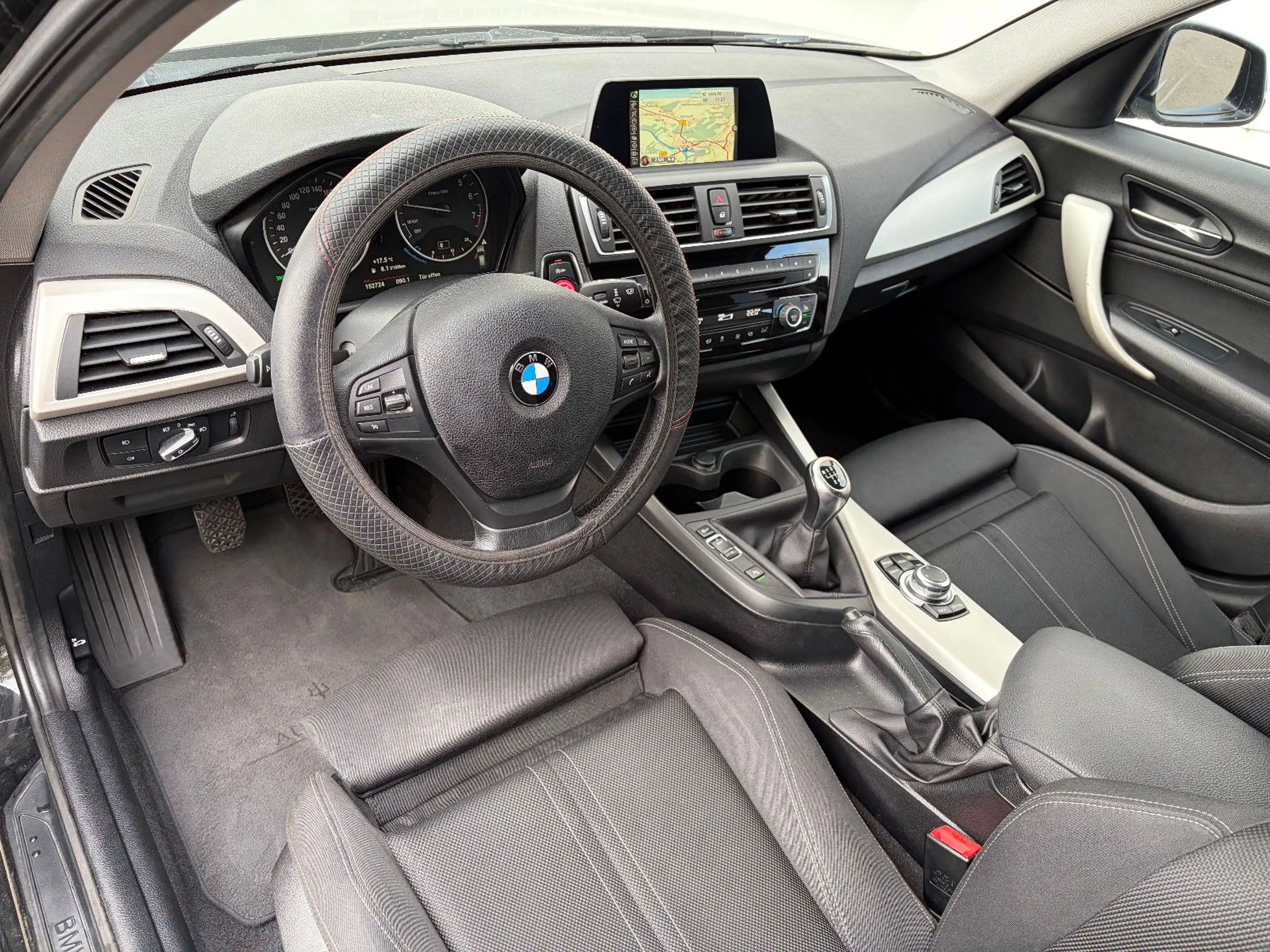 BMW 118 i Lim. Advantage*NAVI*LED*PDC* — photo 15