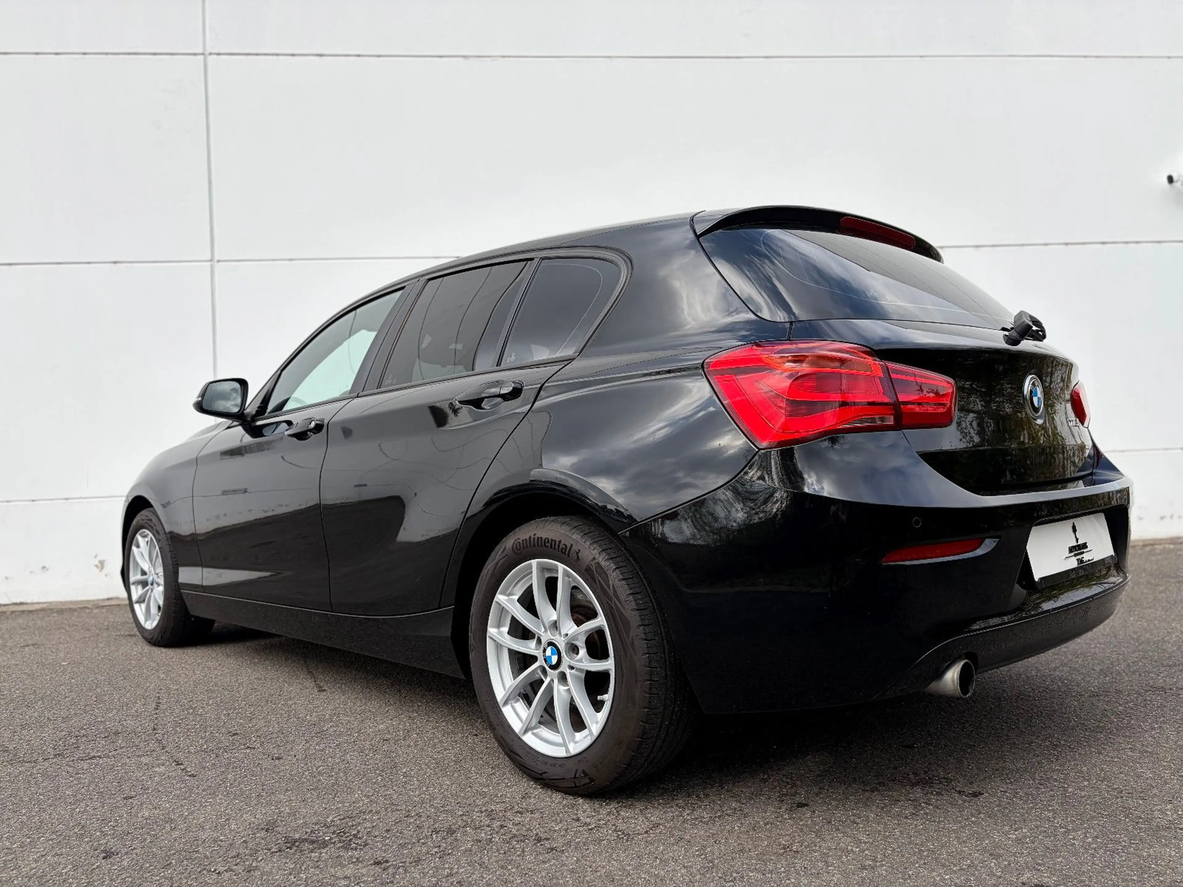 BMW 118 i Lim. Advantage*NAVI*LED*PDC* — photo 4
