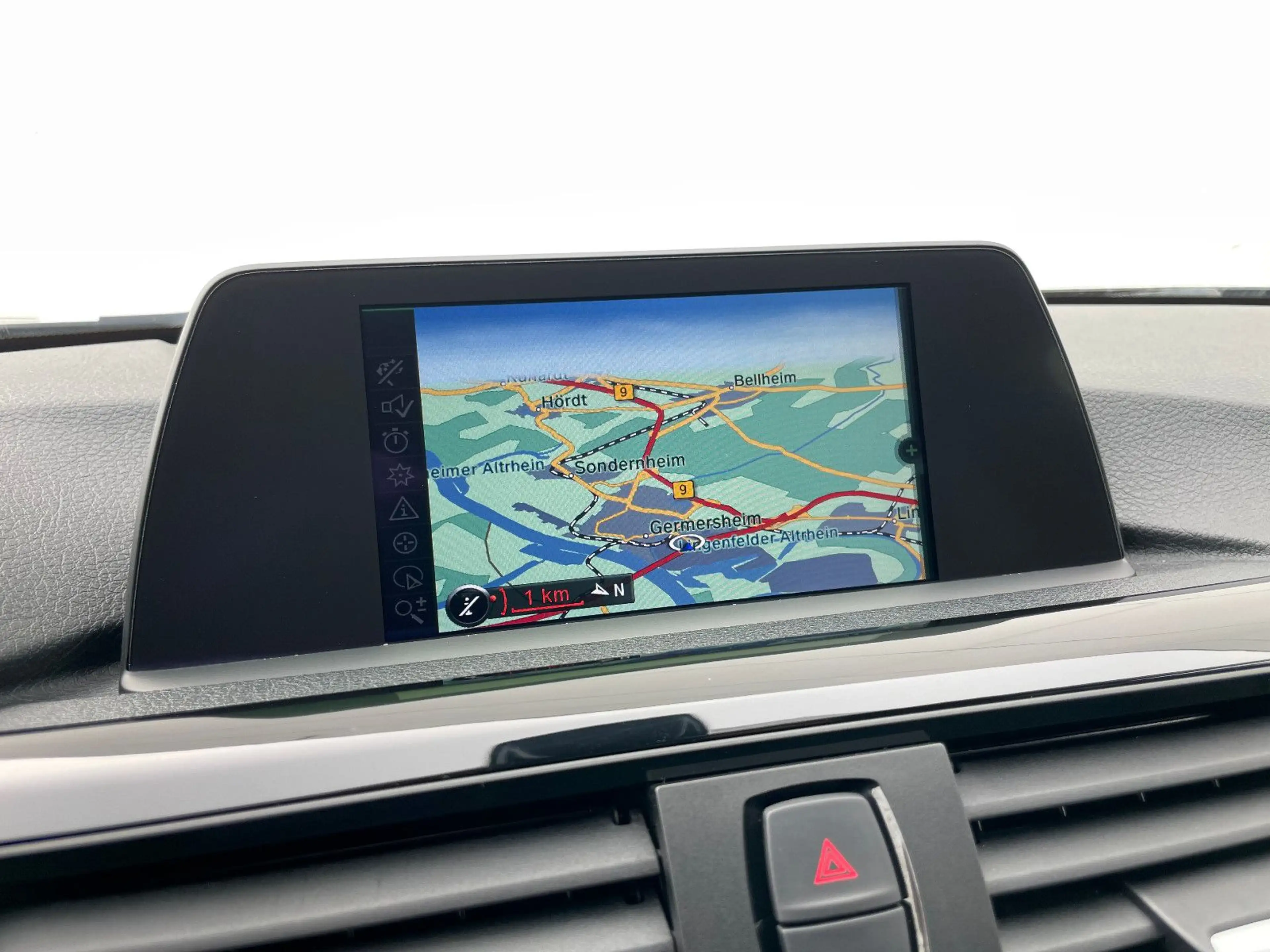 BMW 118 i Lim. Advantage*NAVI*LED*PDC* — photo 12