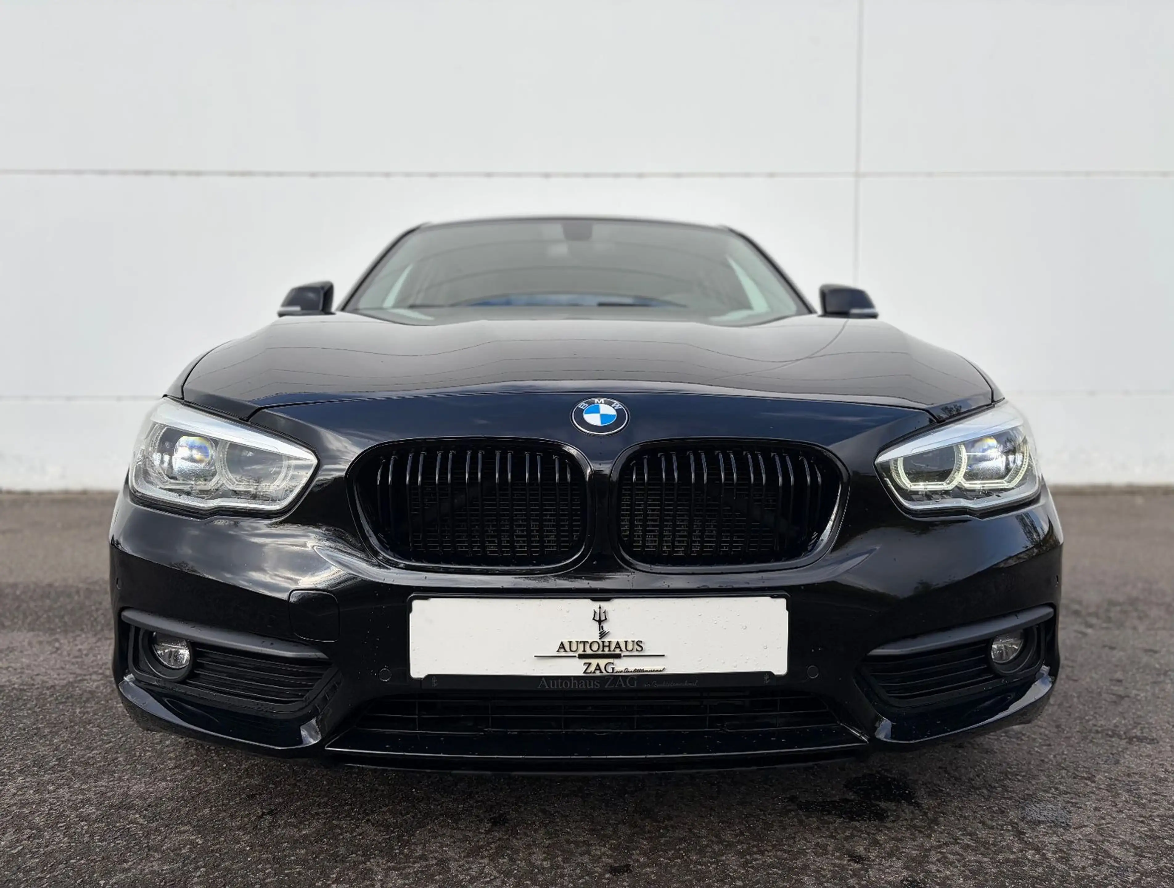 BMW 118 i Lim. Advantage*NAVI*LED*PDC* — photo 2