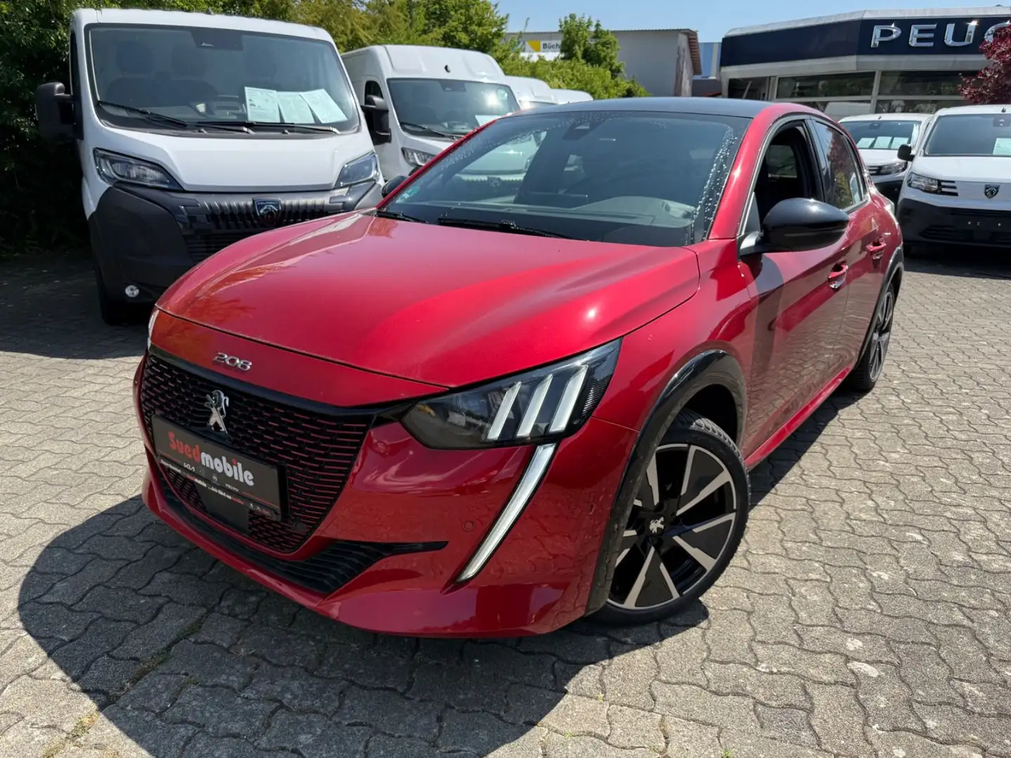 Peugeot 208 Elektromotor 136 GT Rot - 1