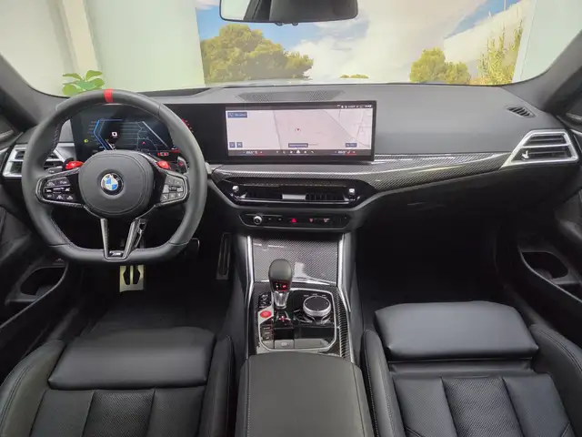 BMW M4 view 8