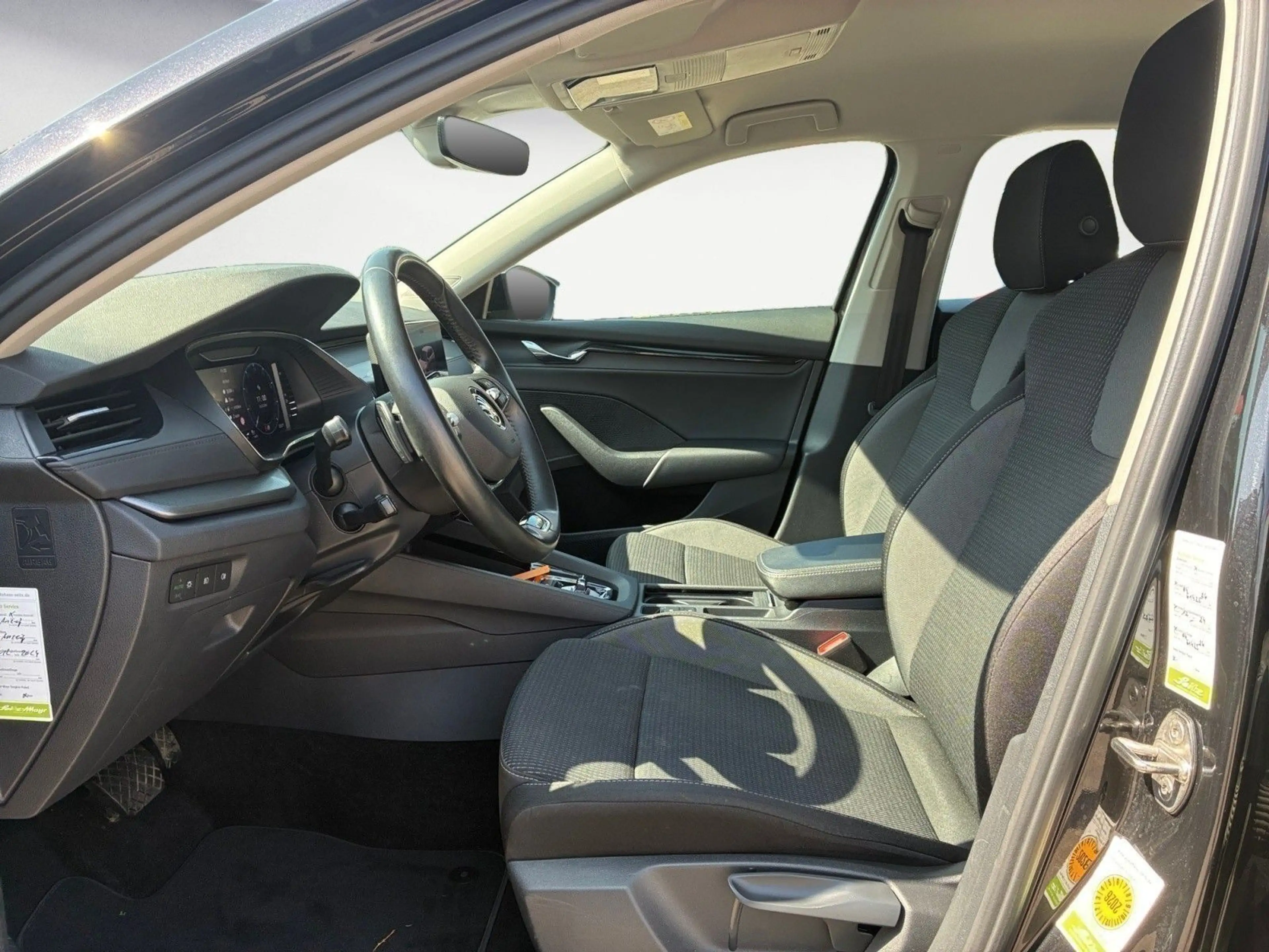 Skoda Octavia 2,0 TDI ACC*NAVI*LED*PDC*SHZ*LHZ*CARPLAY — photo 7