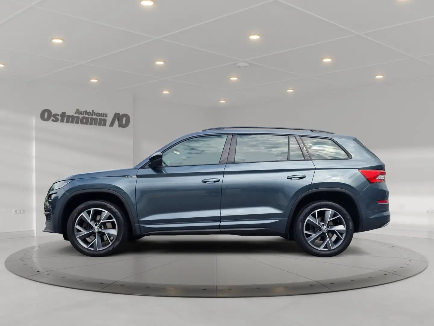 Skoda Kodiaq 2.0 TDI Sportline Matrix 2xKlima 4xSHZ Grau - 2