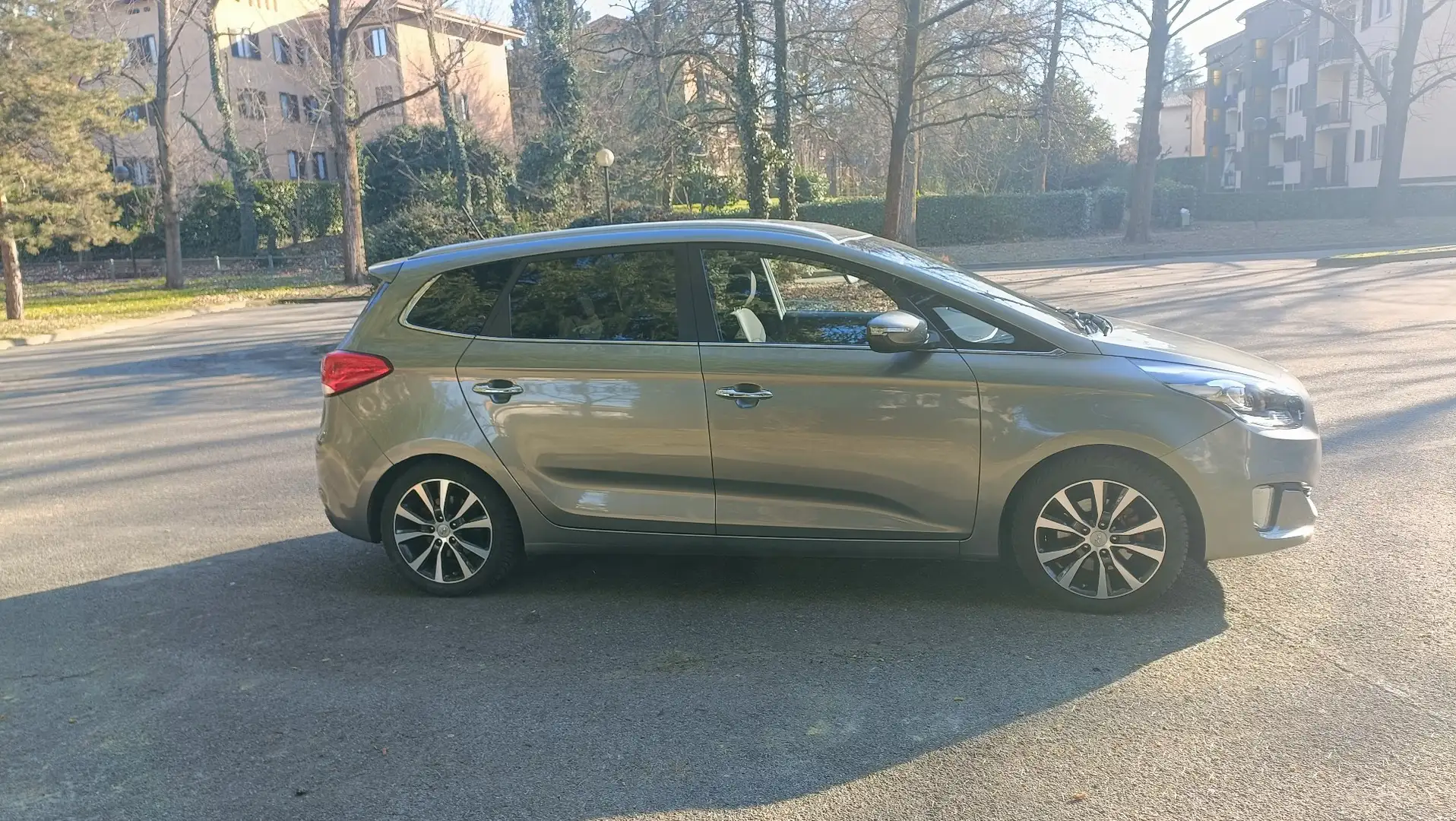 Kia Carens 1.7 crdi high tech stop&go 115cv 5 posti - 1