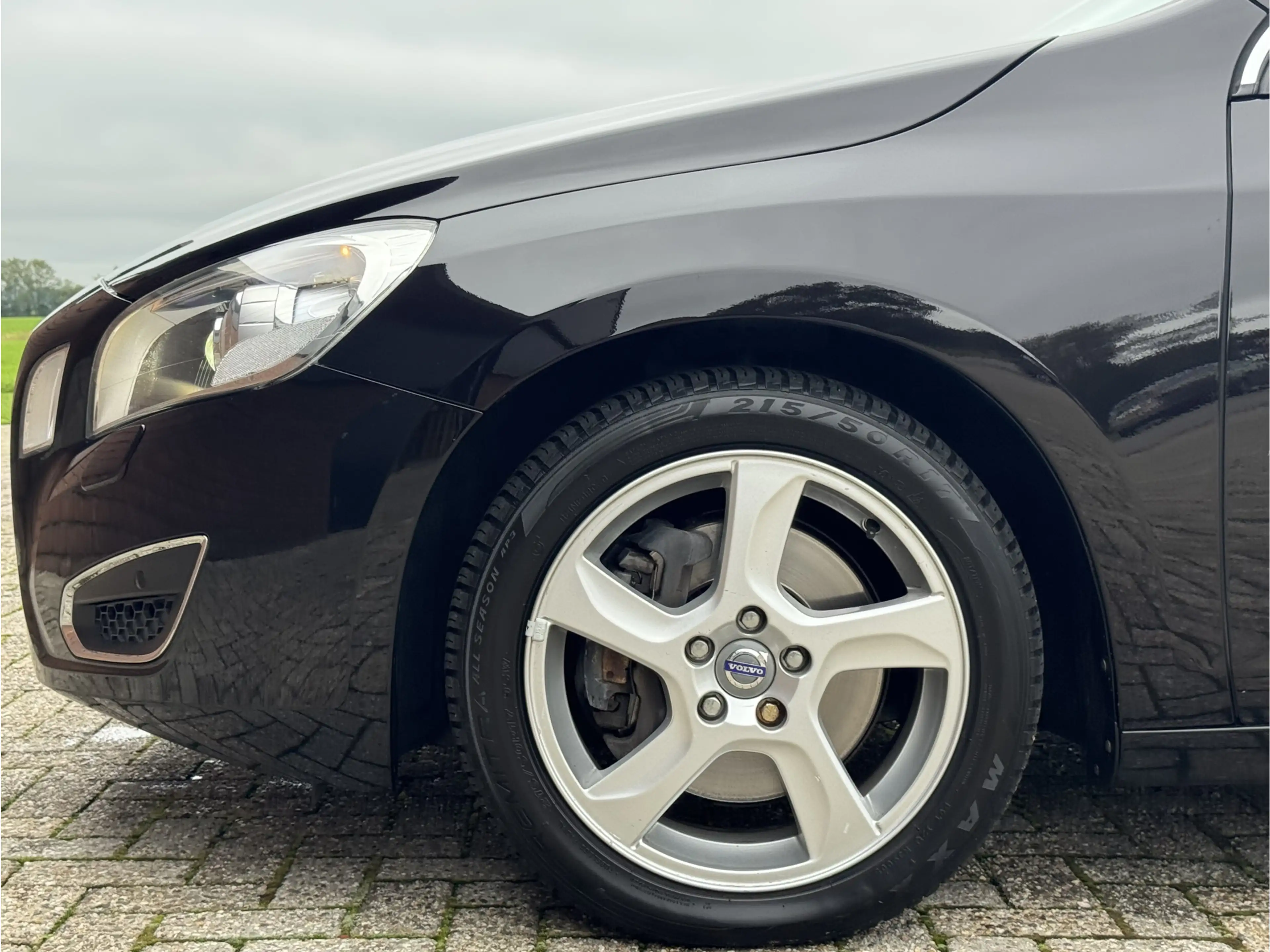 Volvo S60 2.0T SUMMUM | LEDER! | PANODAK! | XENON! | NAVI! — photo 35