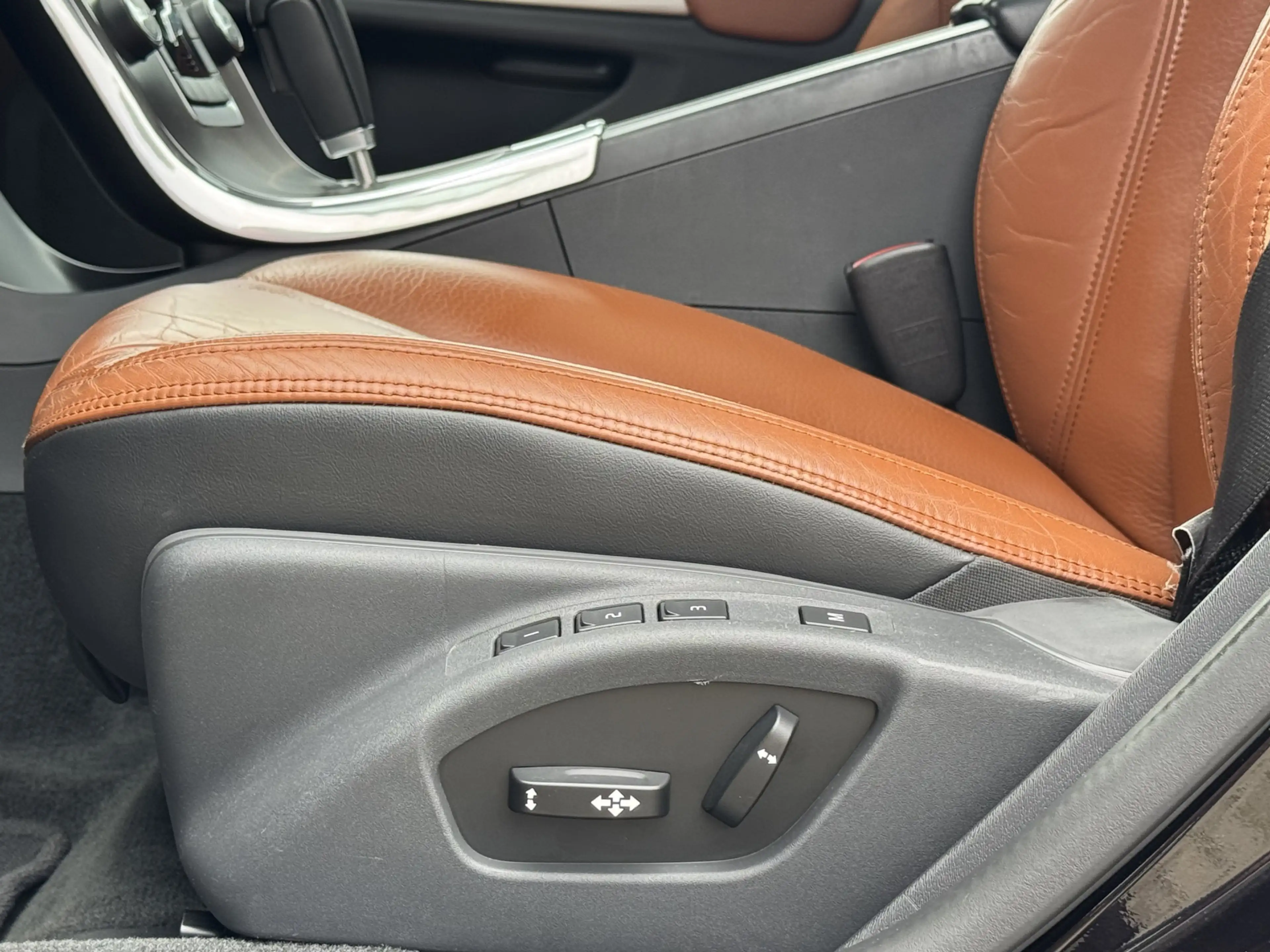 Volvo S60 2.0T SUMMUM | LEDER! | PANODAK! | XENON! | NAVI! — photo 27