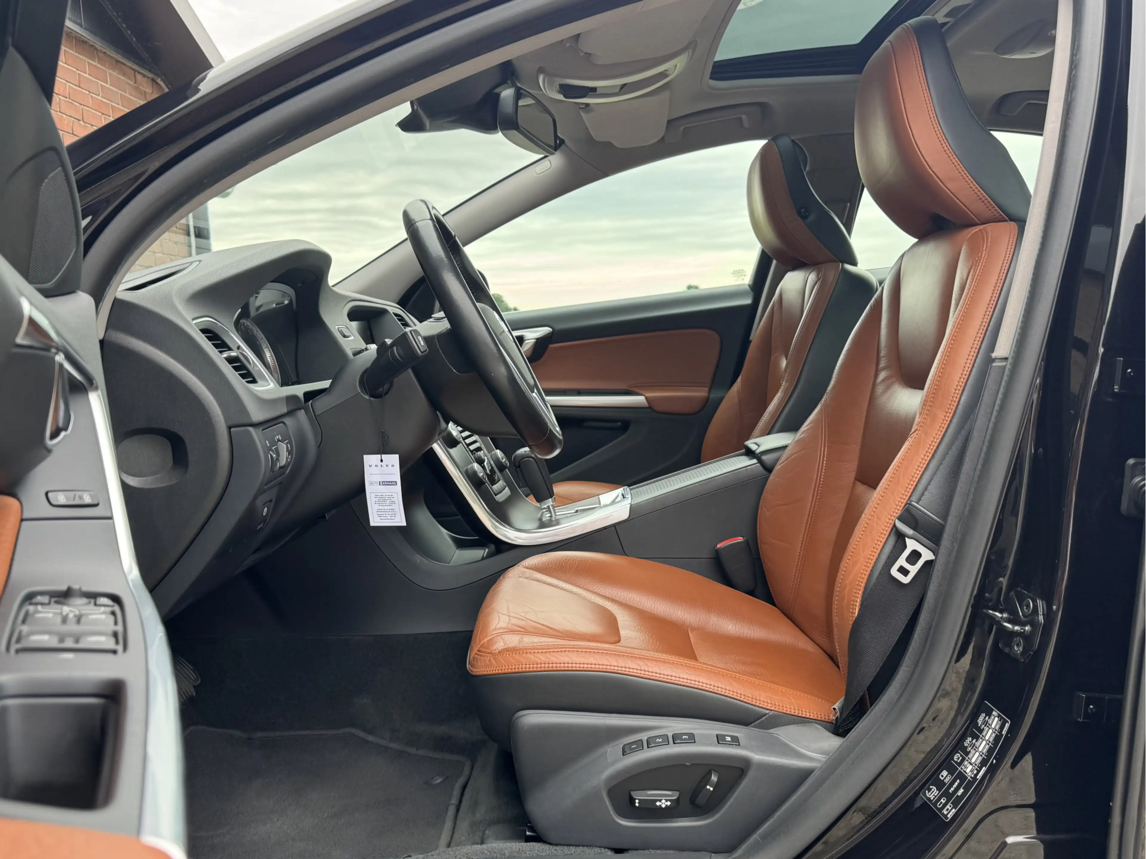 Volvo S60 2.0T SUMMUM | LEDER! | PANODAK! | XENON! | NAVI! — photo 26