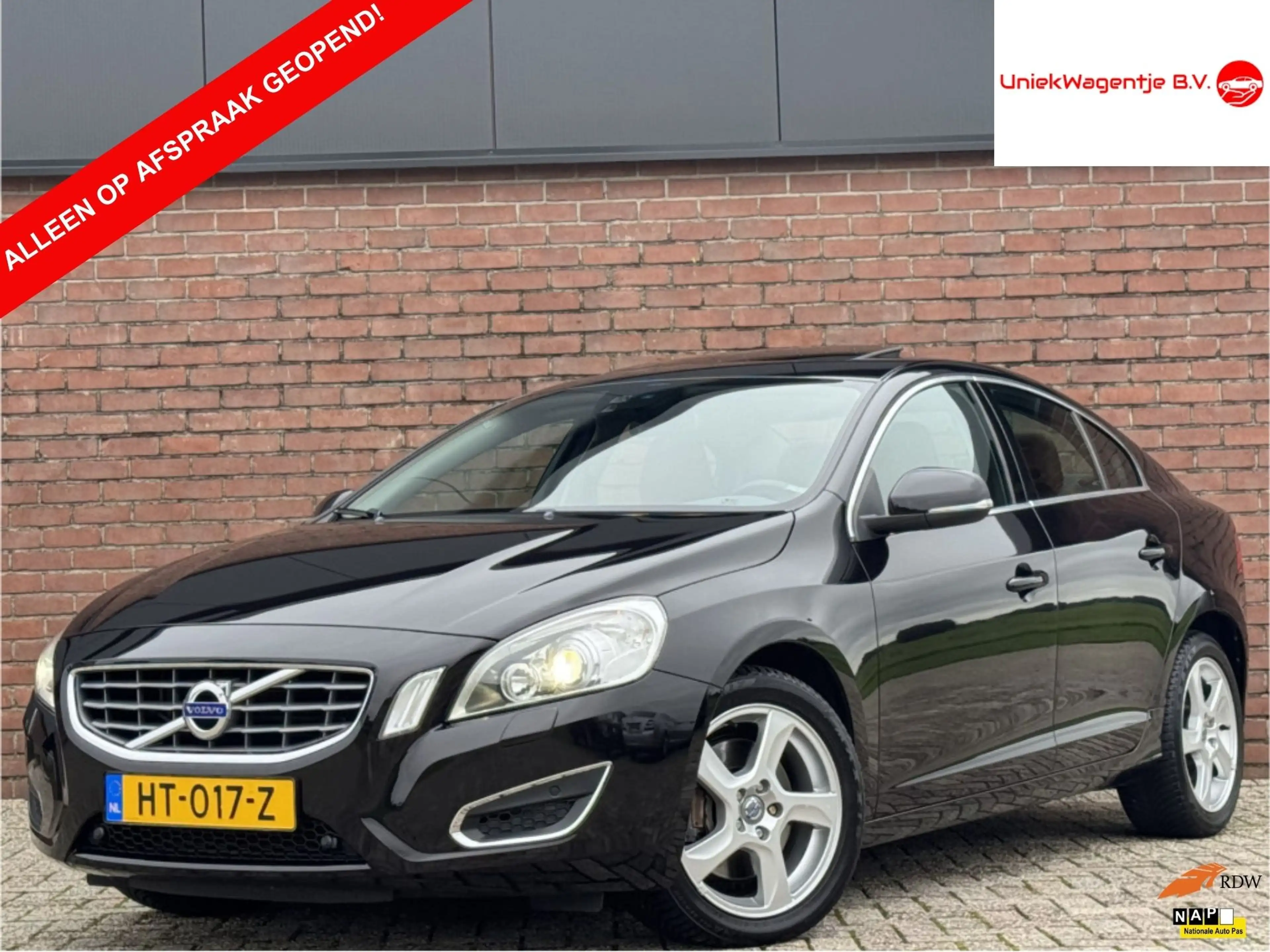 Volvo S60 2.0T SUMMUM | LEDER! | PANODAK! | XENON! | NAVI!