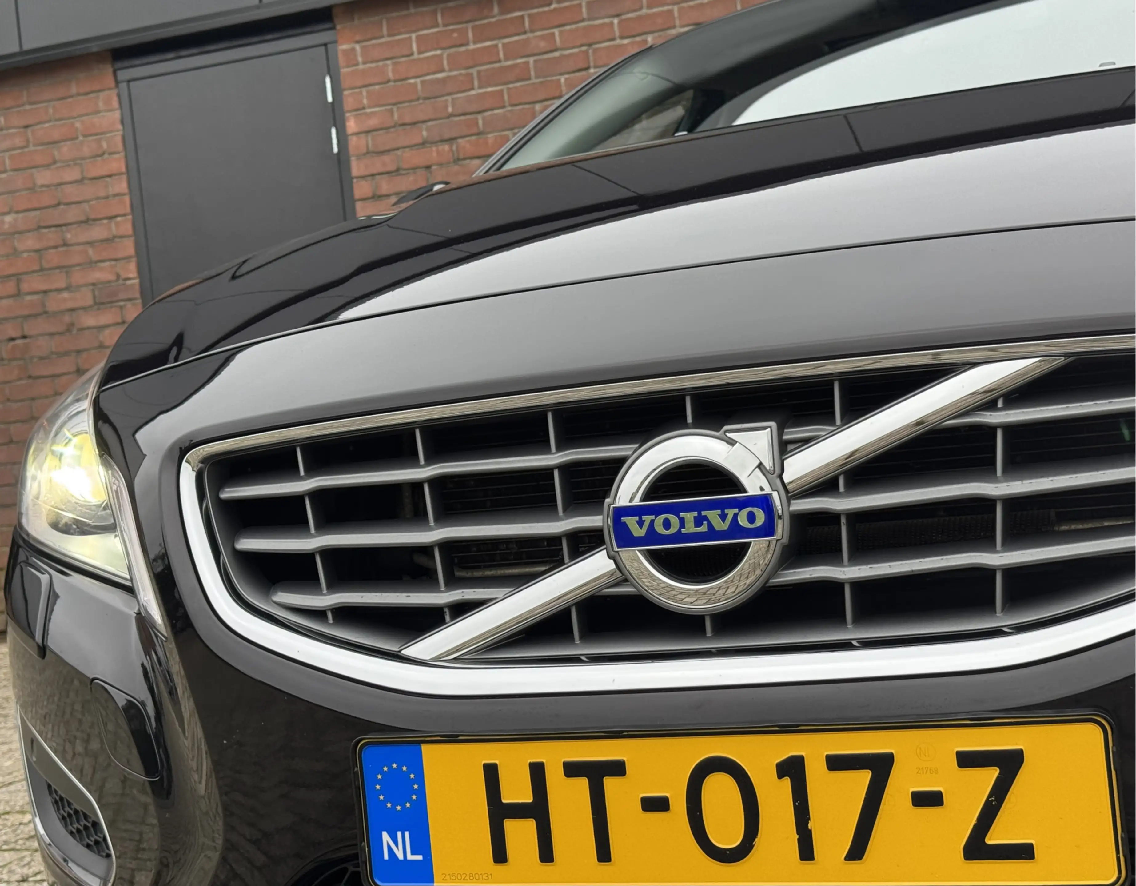 Volvo S60 2.0T SUMMUM | LEDER! | PANODAK! | XENON! | NAVI! — photo 34