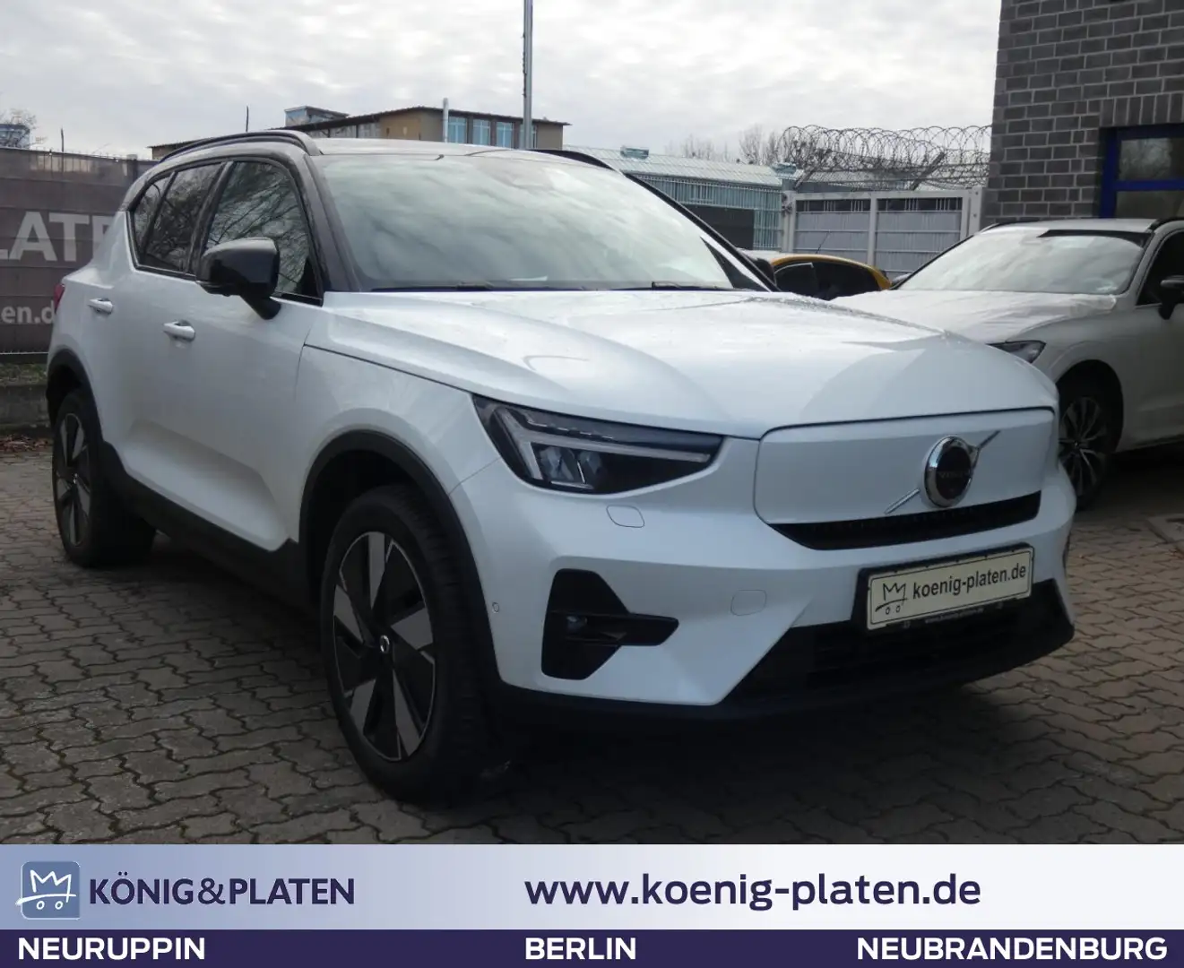 Volvo XC40 Single Motor Extended Range Ultimate Klima Weiß - 1