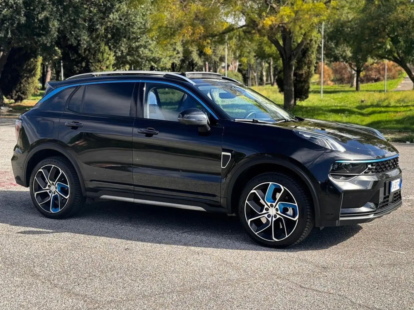 Lynk & Co 01 1.5 261CV PHEV -IN ARRIVO-TUA SENZA VINCOLI Bleu - 1