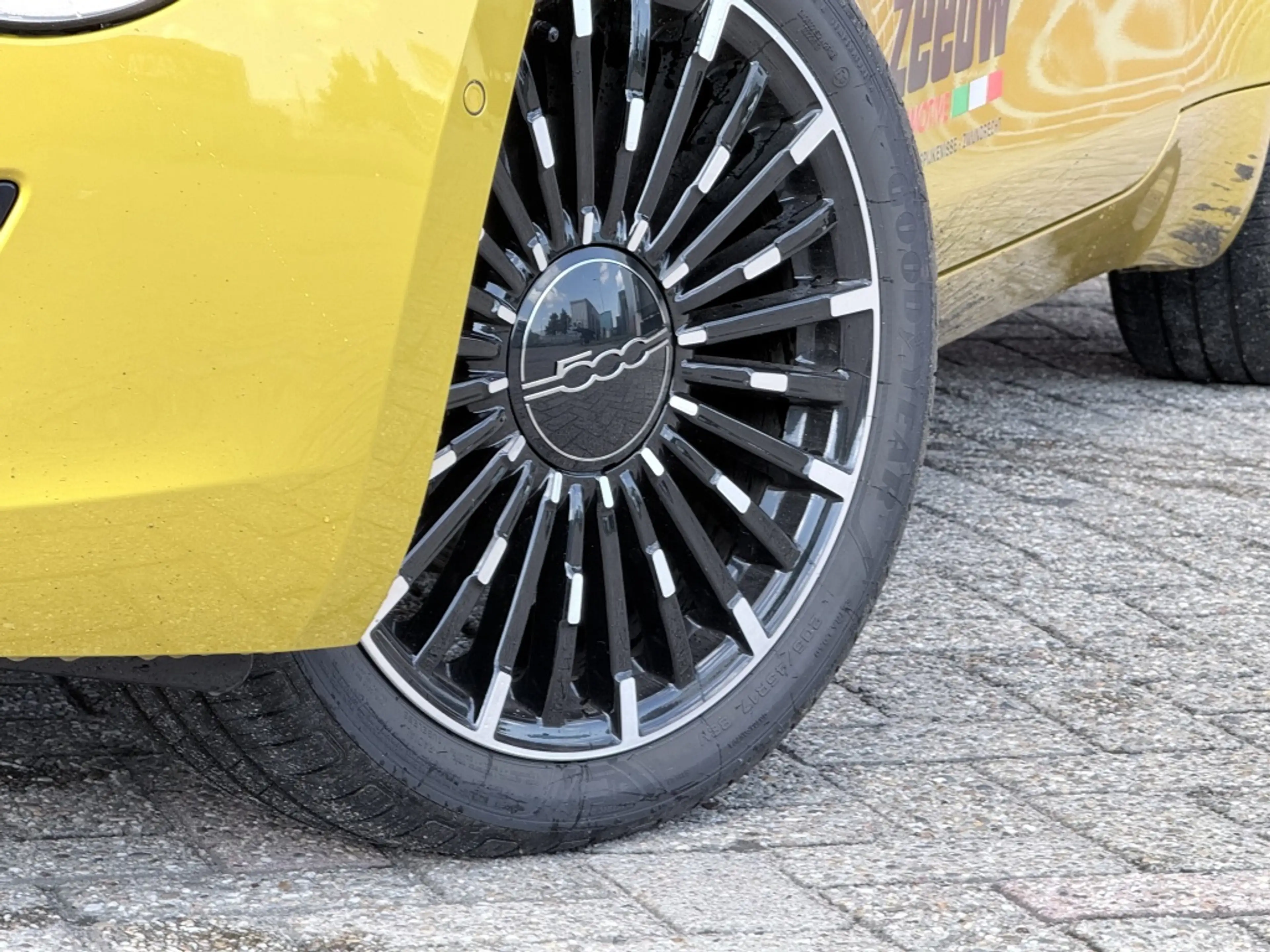 Fiat 500e ICON 42 kWh | Pano | Camera | Winter | 17" — photo 10