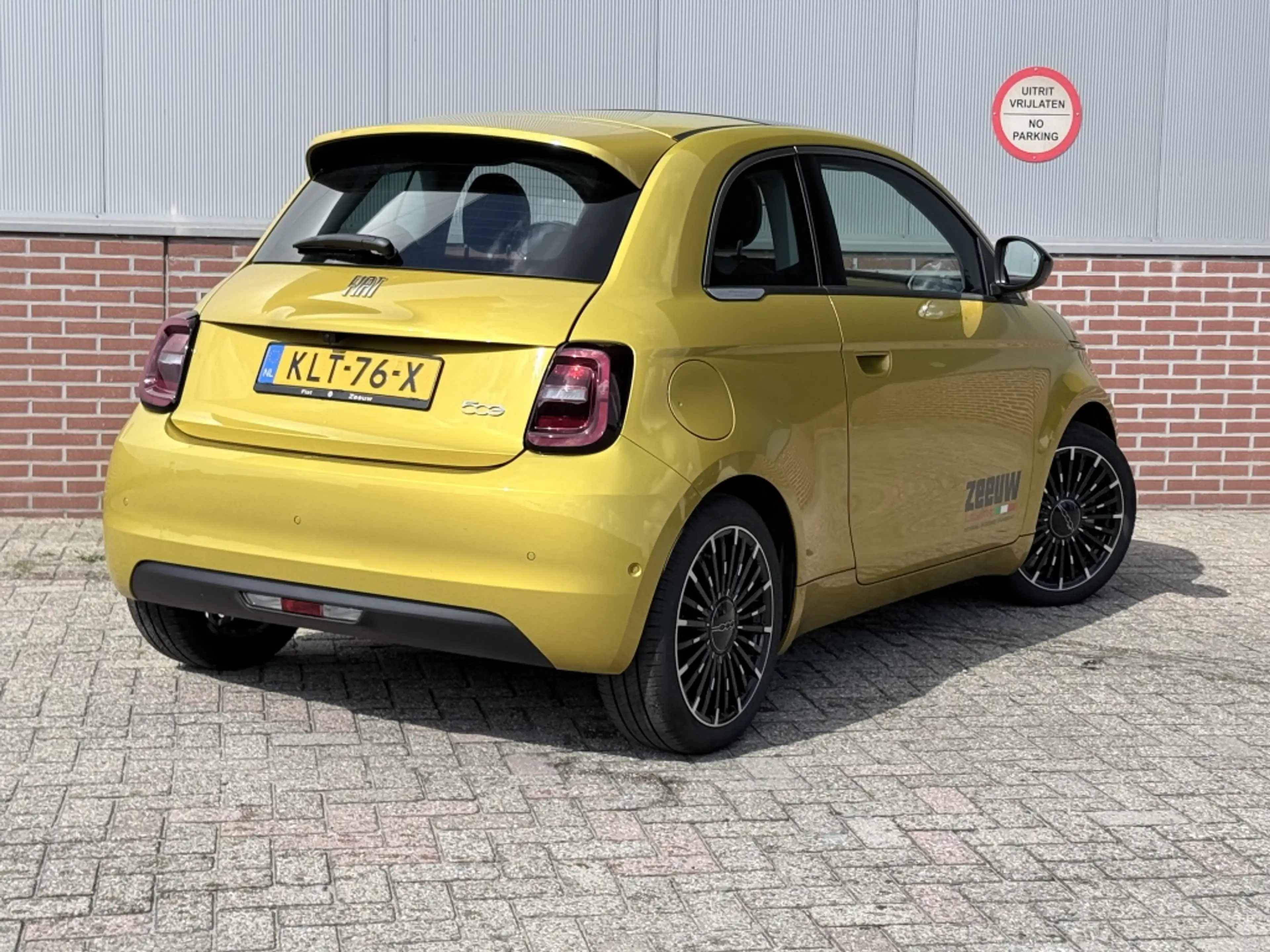 Fiat 500e ICON 42 kWh | Pano | Camera | Winter | 17" — photo 14