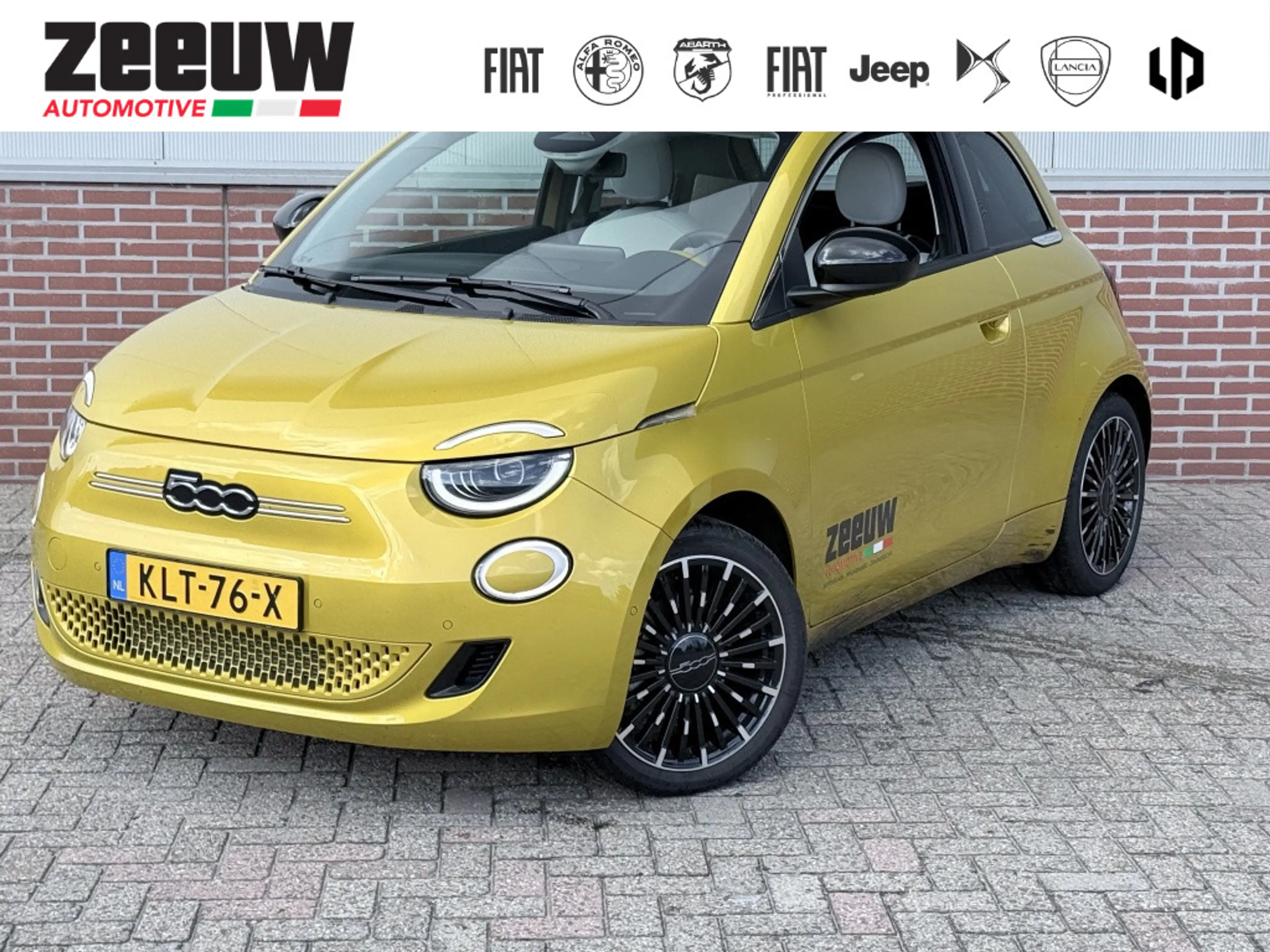 Fiat 500e ICON 42 kWh | Pano | Camera | Winter | 17"