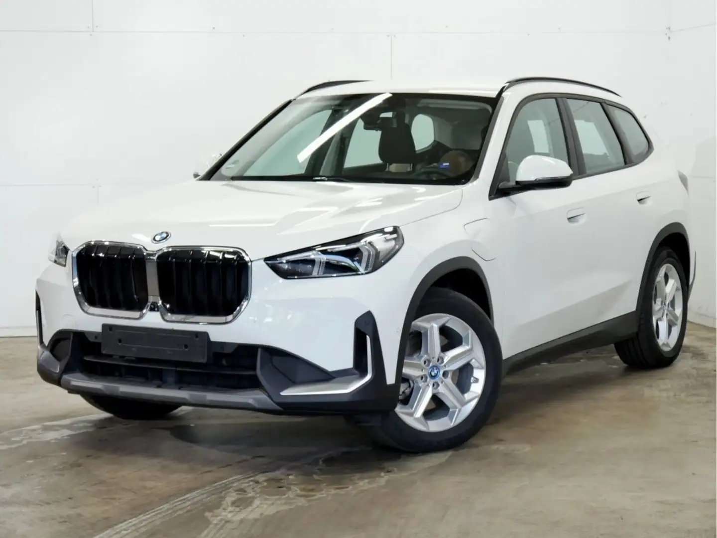 BMW X1 xDrive 25e HeadUp 360°Kam AdaptivLED Bianco - 1