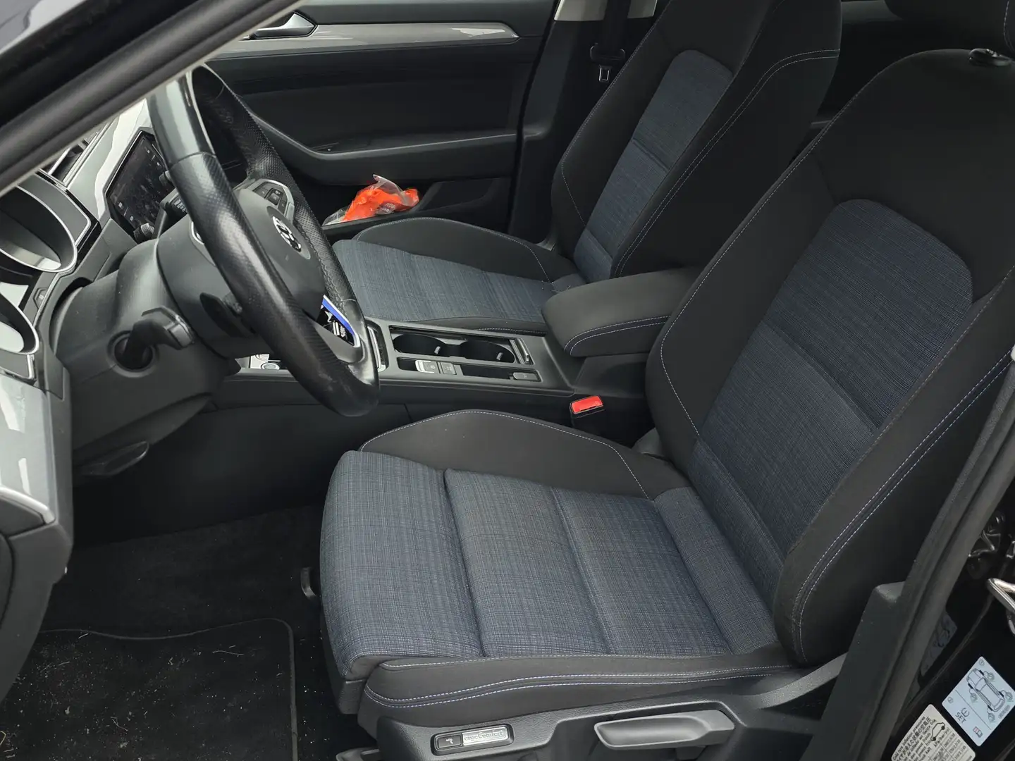Volkswagen Passat Variant 1.4 TSI PHEV GTE Business + TREKHAAK + MASSAGE + C Schwarz - 2