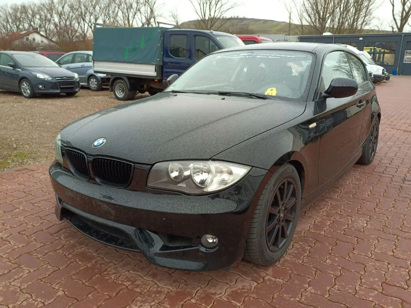 BMW 116 i Advantage*Klima*Gewindefahrwerk*Navi Schwarz - 1