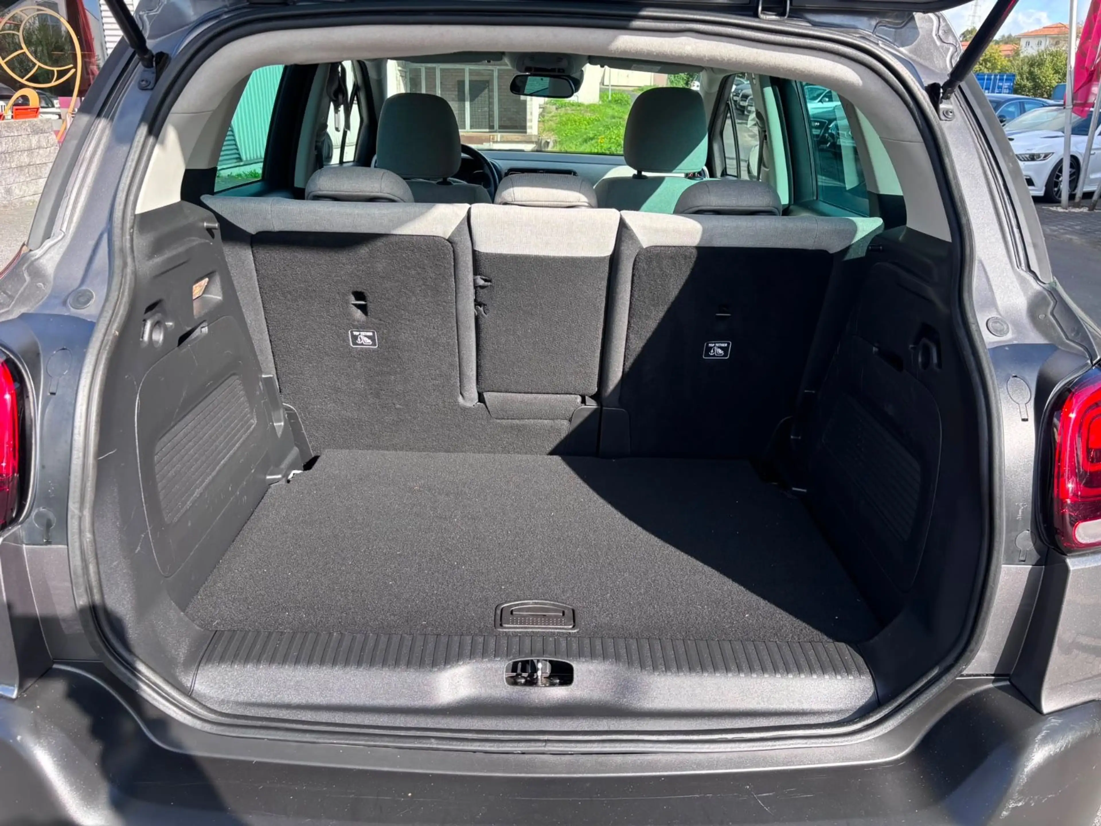 Citroen C3 Aircross Shine **NAVI*KLIMA*SHZ*2-HAND** — photo 8