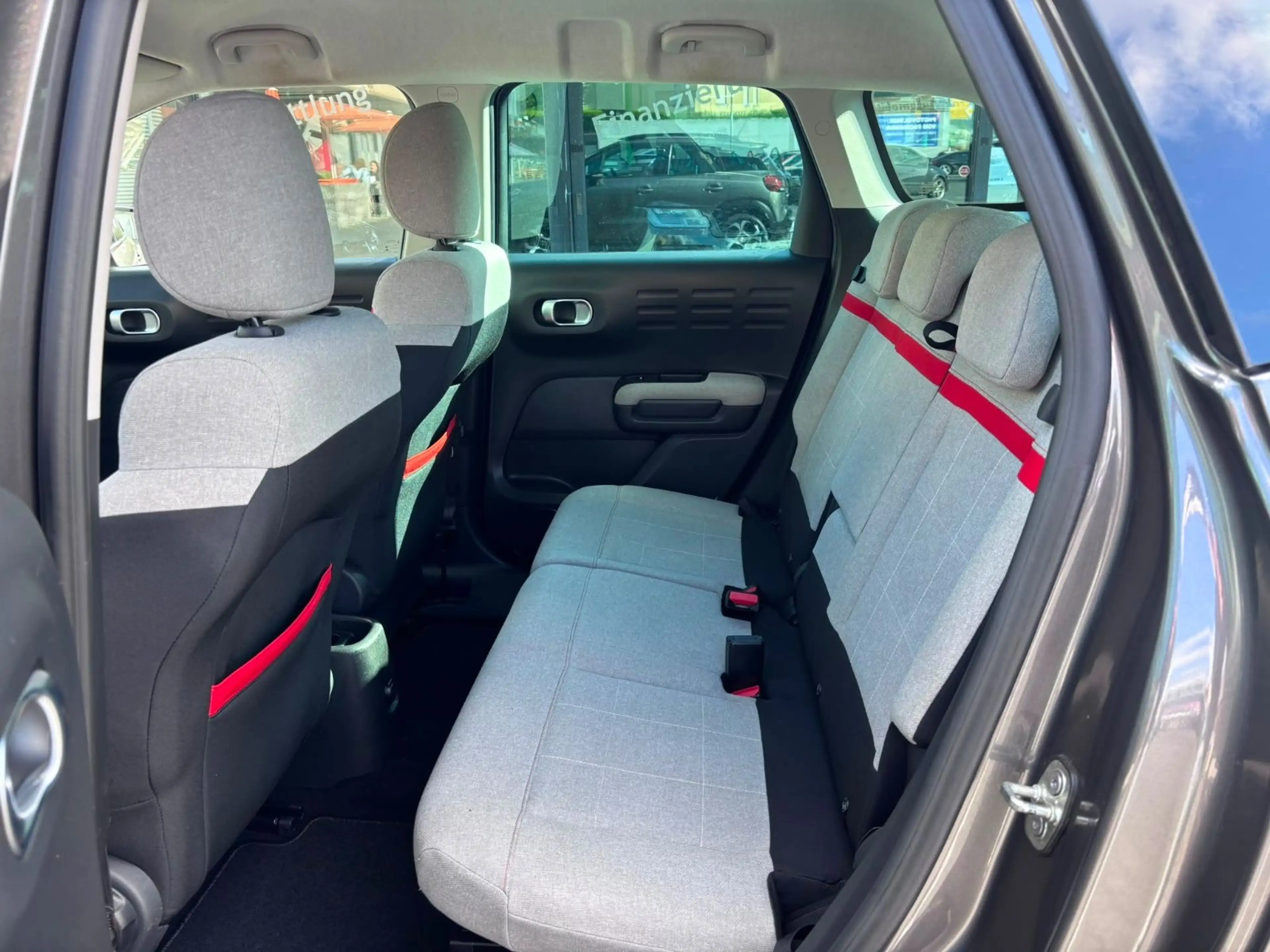 Citroen C3 Aircross Shine **NAVI*KLIMA*SHZ*2-HAND** — photo 15