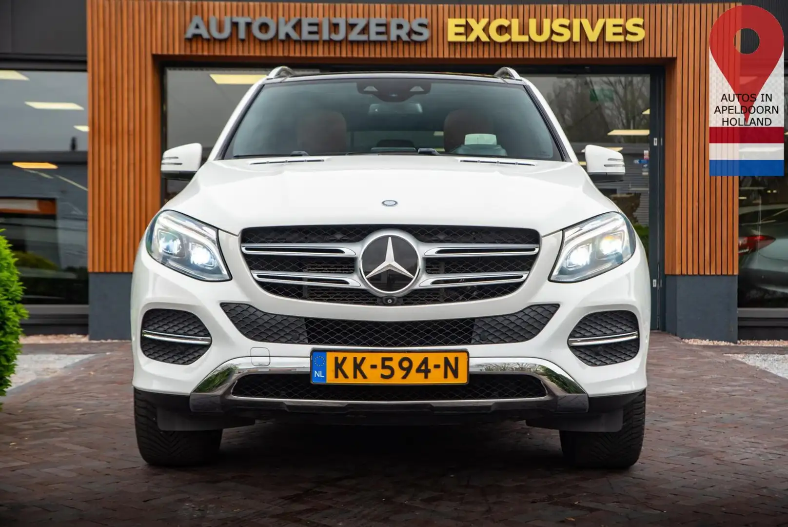 Mercedes-Benz GLE 500 e 4MATIC Pano HUD Navi klima Cruise AHK Bílá - 1