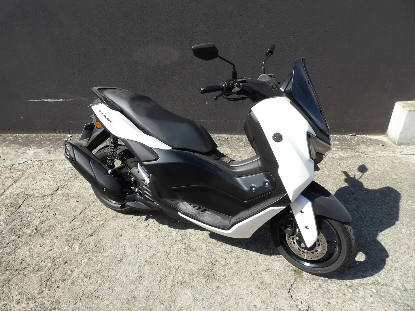 Yamaha NMAX Blanc - 1