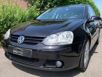 1.6i FSI 16V 116CV / Sportline / Clim Auto / Toit Ouvrant / Sieges Sport / 1er Propriétaire / UNIQUE 48.575KM CARPASS /