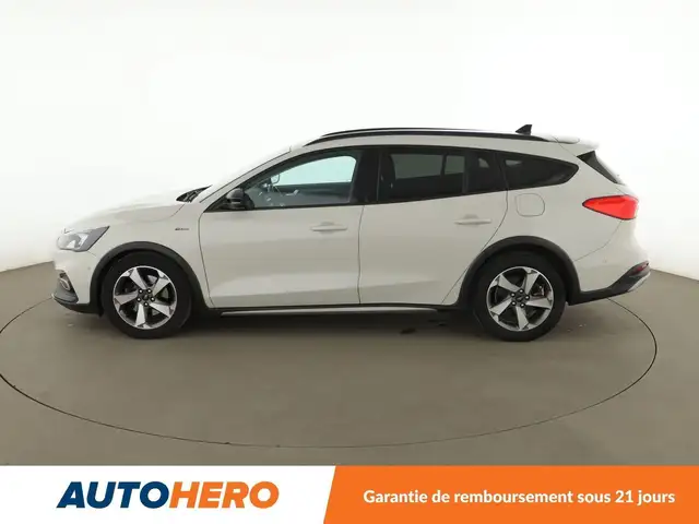 Ford Focus view 3