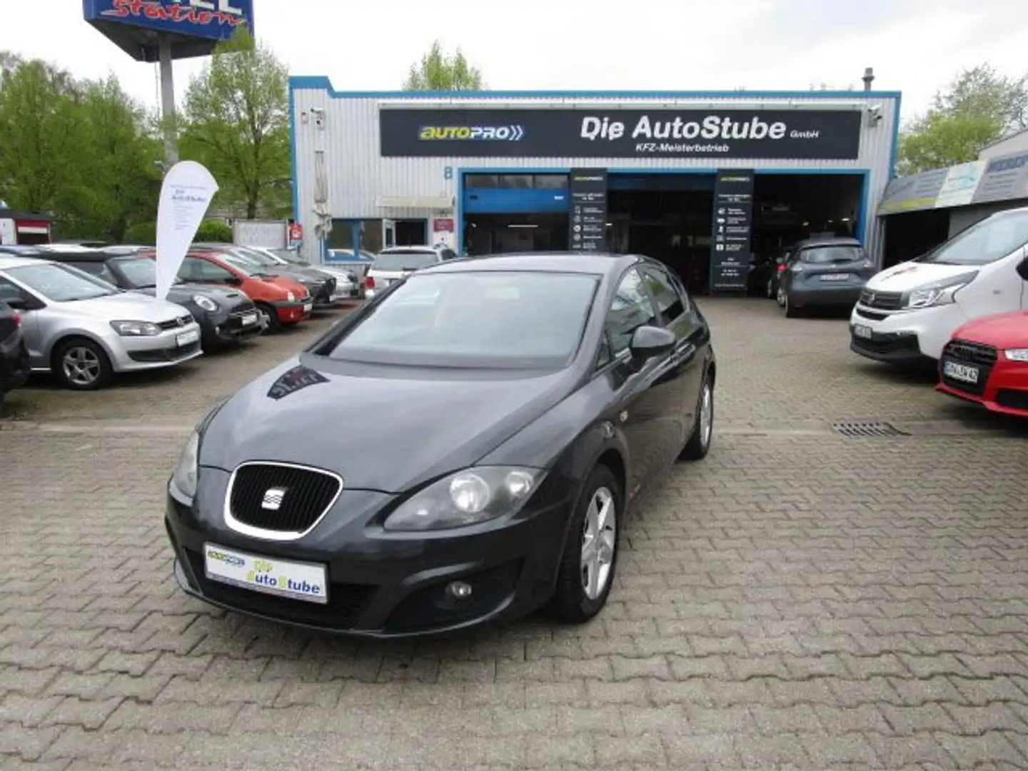 SEAT Leon Reference Copa 5Trg.-Multilenkrad-ABS-ESP-ALU Allw Grau - 2