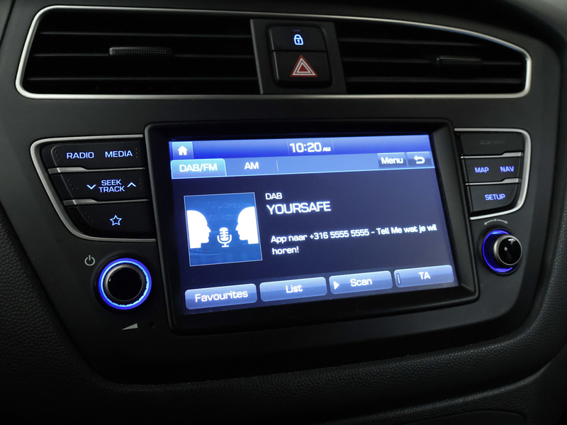 Hyundai i20 1.0 T-GDI Sport (APPLE CARPLAY,NAVI,CAMERA,CRUISE, — photo 14