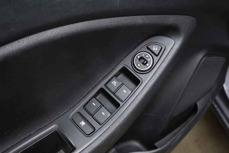 Hyundai i20 1.0 T-GDI Sport (APPLE CARPLAY,NAVI,CAMERA,CRUISE, — photo 17
