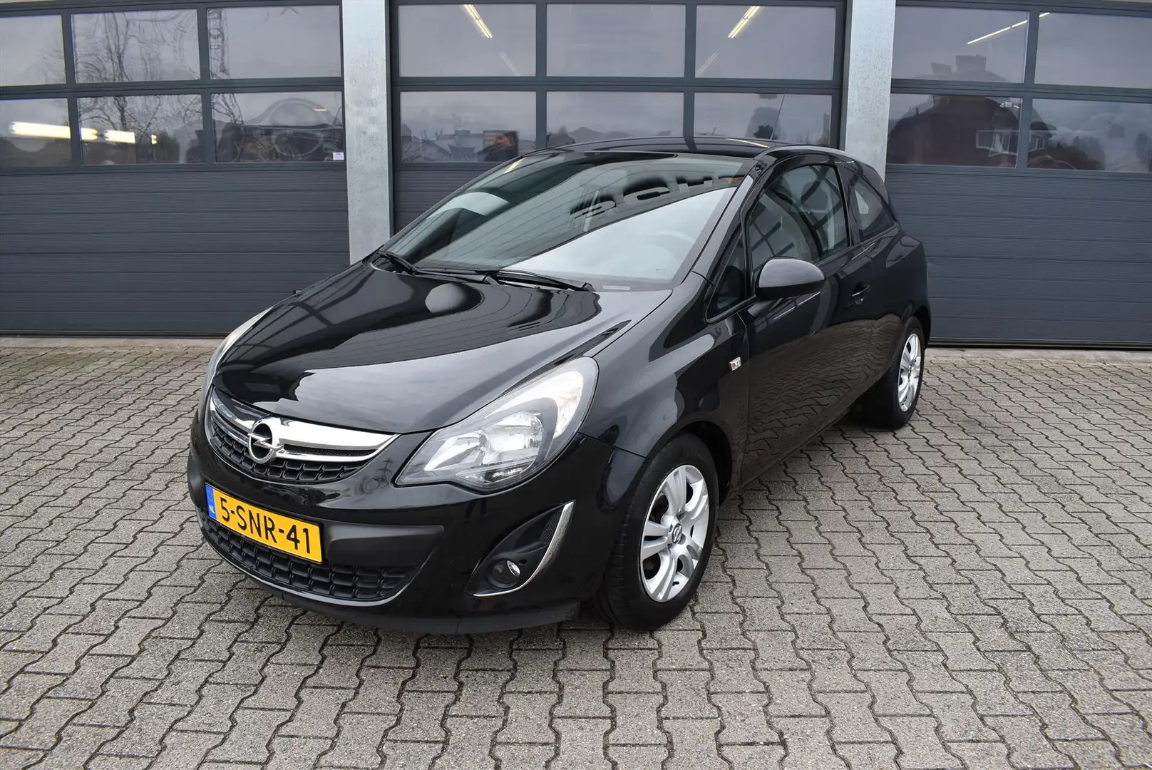 Opel Corsa 1.4 100pk 3-drs Berlin Negro - 1