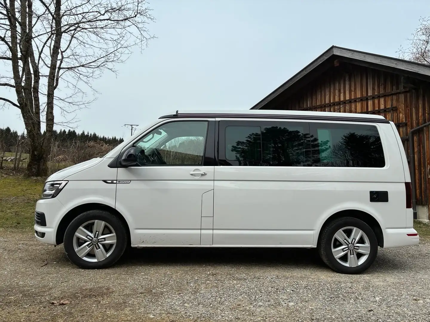 Volkswagen Bus top Ausstattung u.a. Zusatz Luftfedersystem Biały - 1