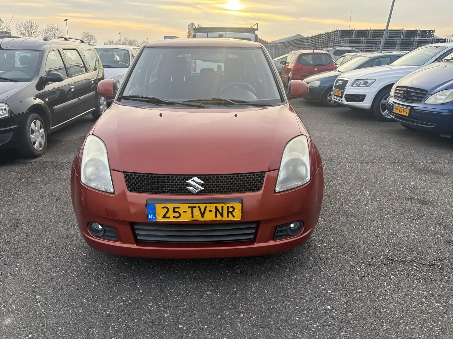 Suzuki Swift 1.3 Shogun Narancs - 2