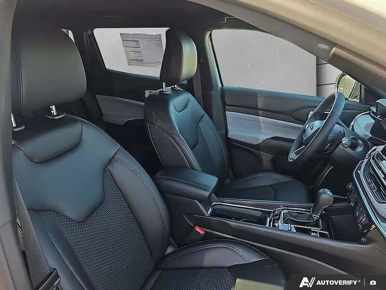 Jeep Compass photo Jeep Compass