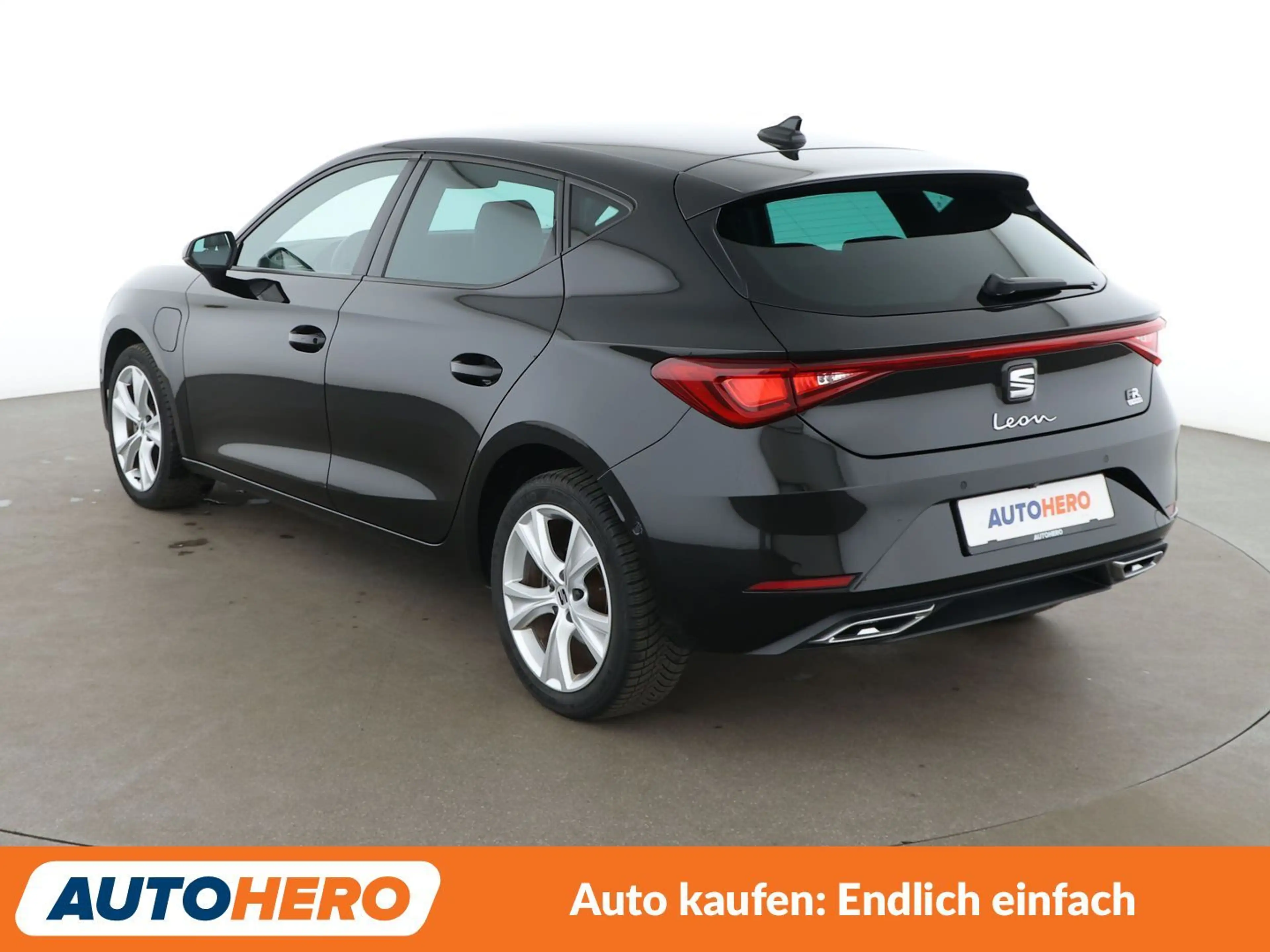 SEAT Leon e-Hybrid 1.4 TSI e-HYBRID FR Aut.*NAV*LED*ACC*CAM*PDC*SHZ* — photo 4