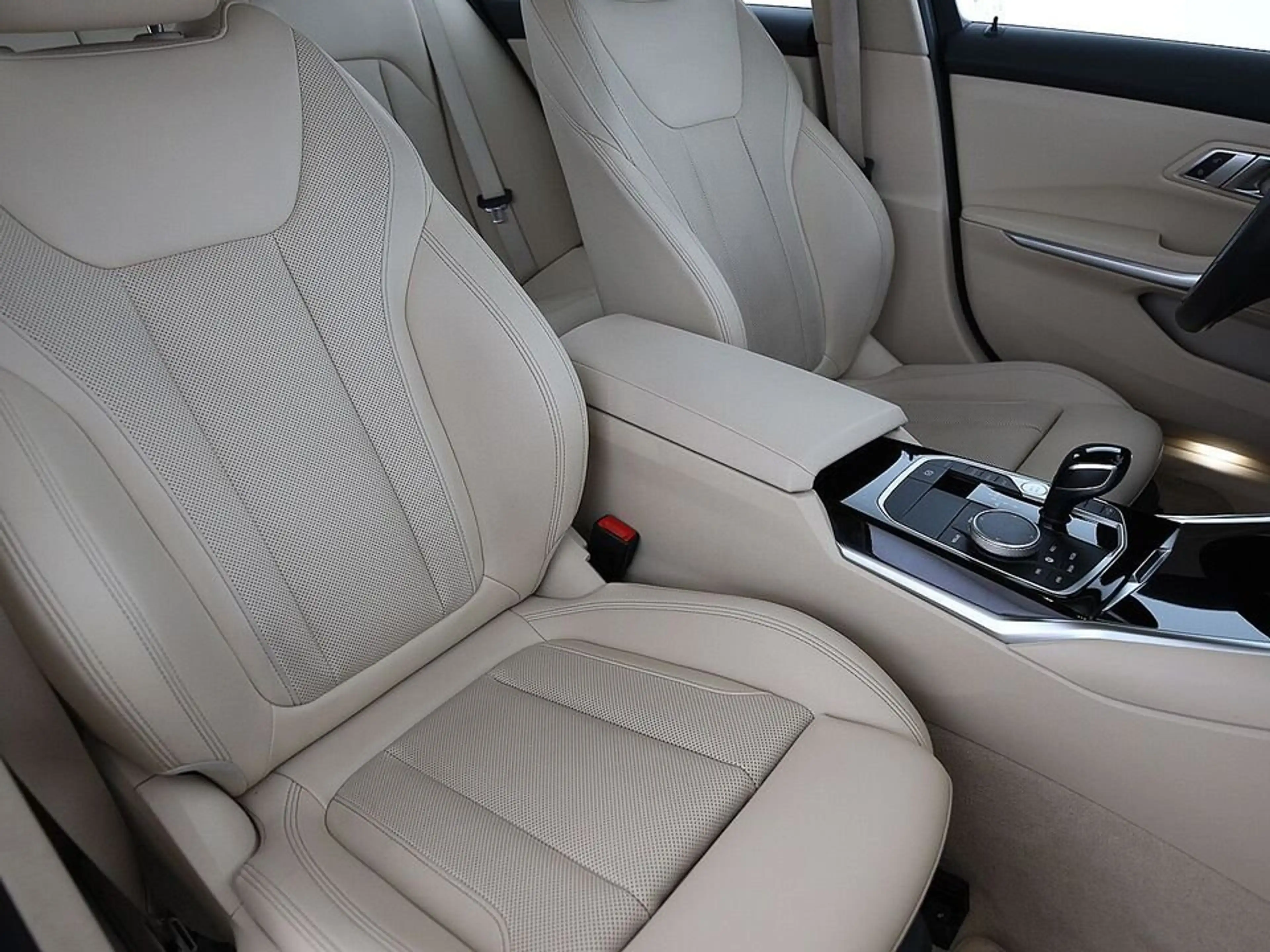 BMW 330 e Limousine Sport Line Aut LED LEDER NAVI — photo 14