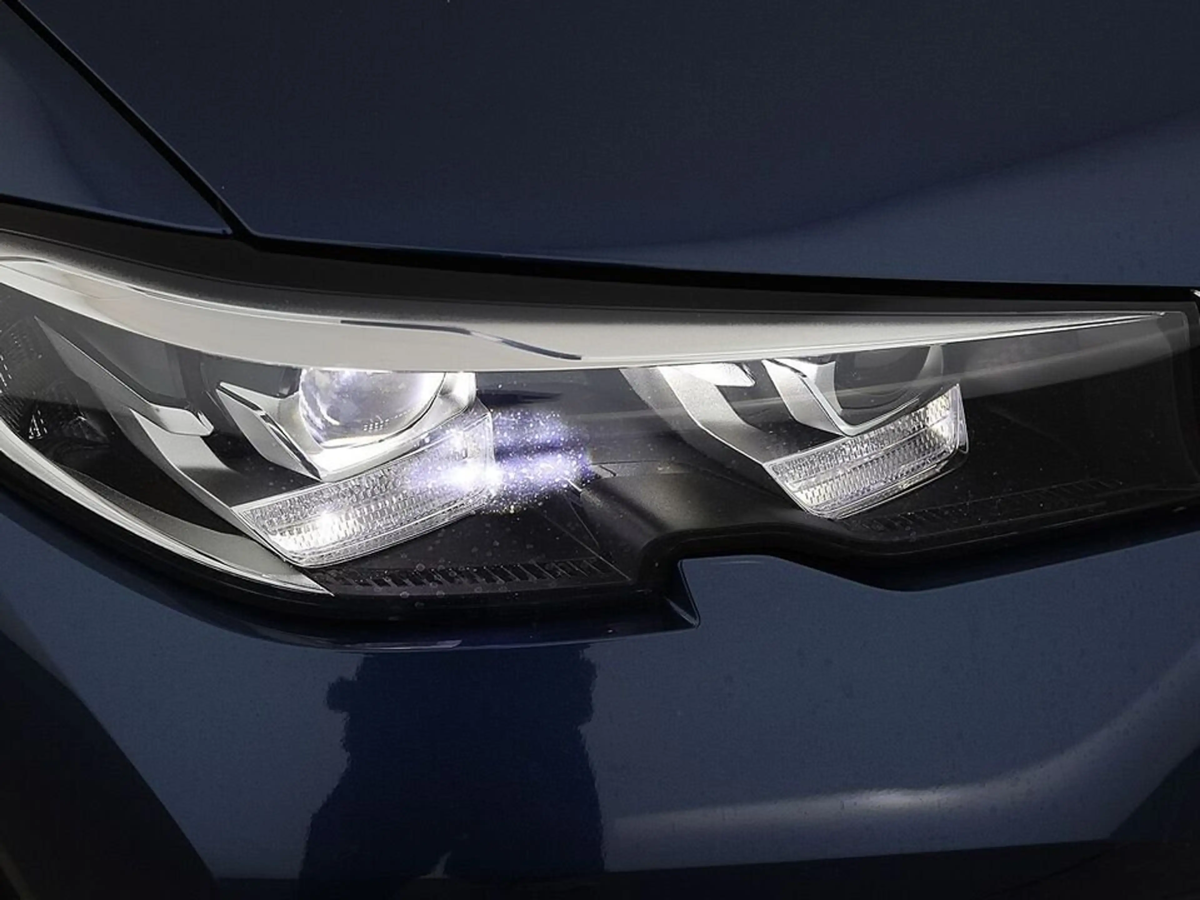 BMW 330 e Limousine Sport Line Aut LED LEDER NAVI — photo 10